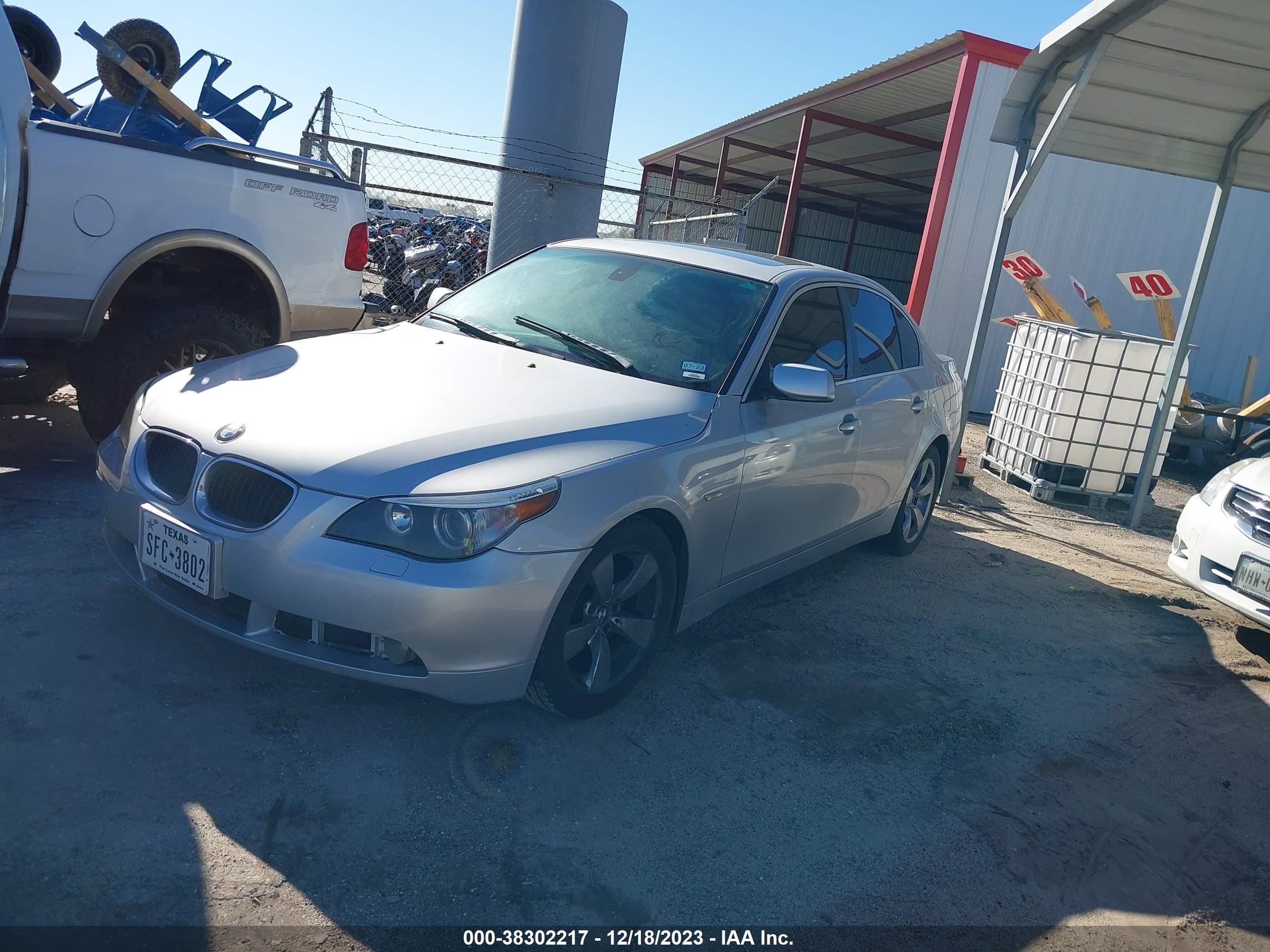 Photo 1 VIN: WBANA735X4B064167 - BMW 5ER 