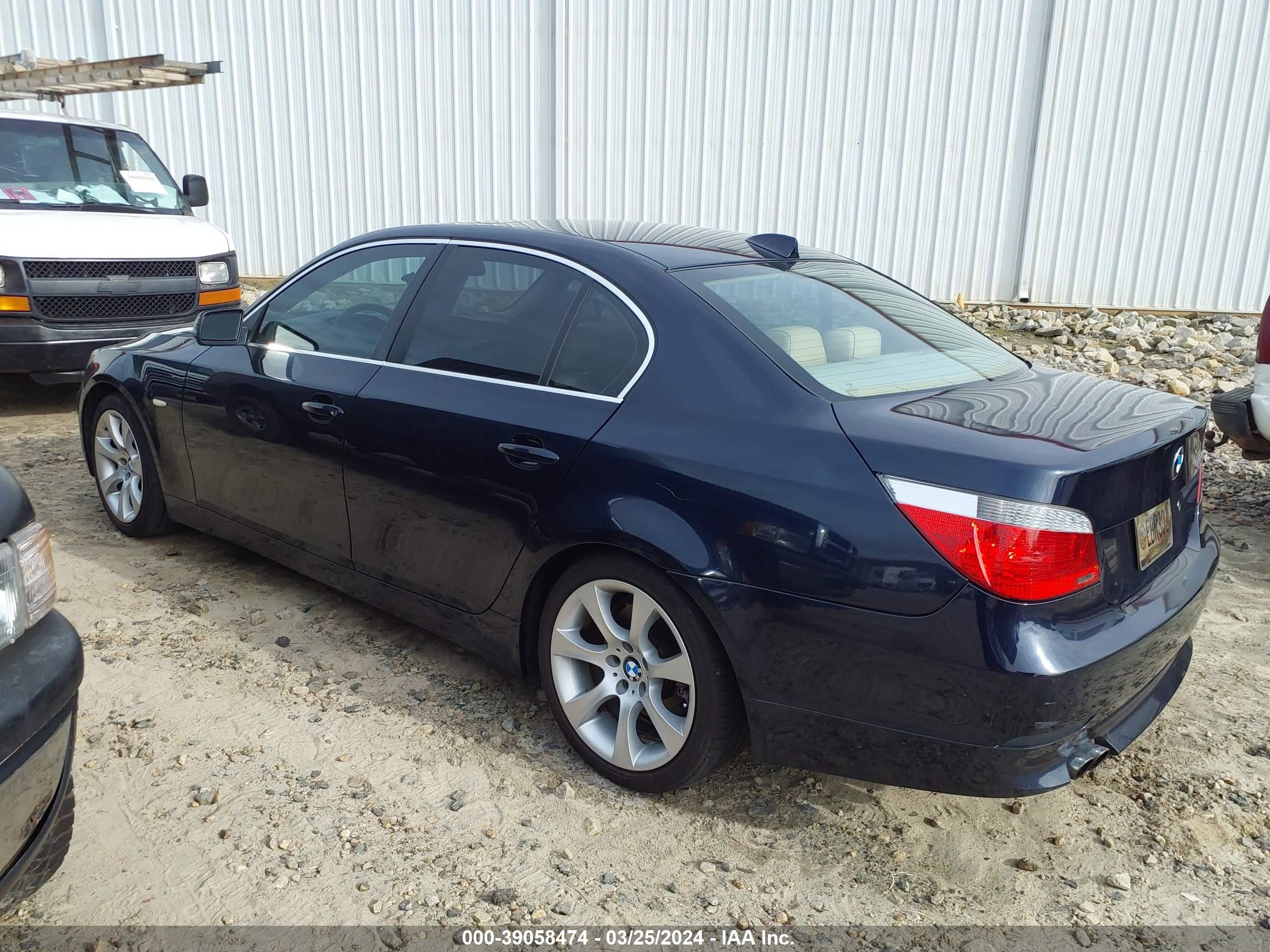 Photo 2 VIN: WBANA735X4B810438 - BMW 5ER 