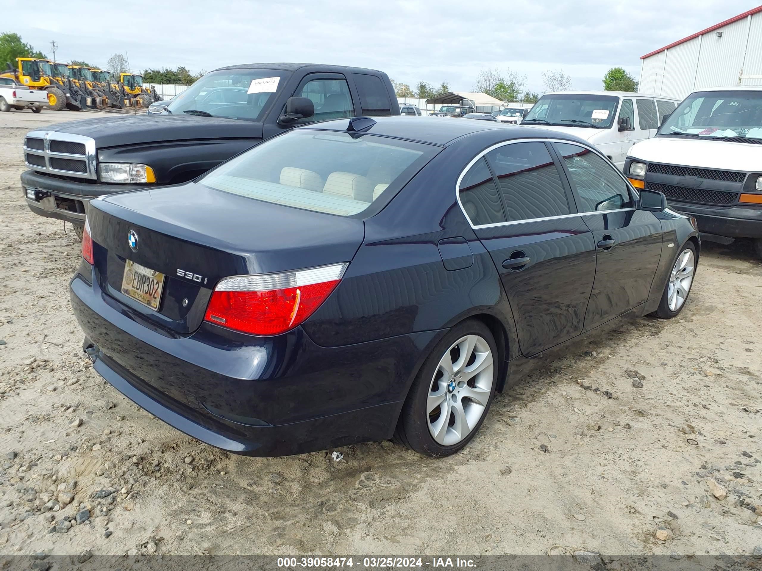 Photo 3 VIN: WBANA735X4B810438 - BMW 5ER 