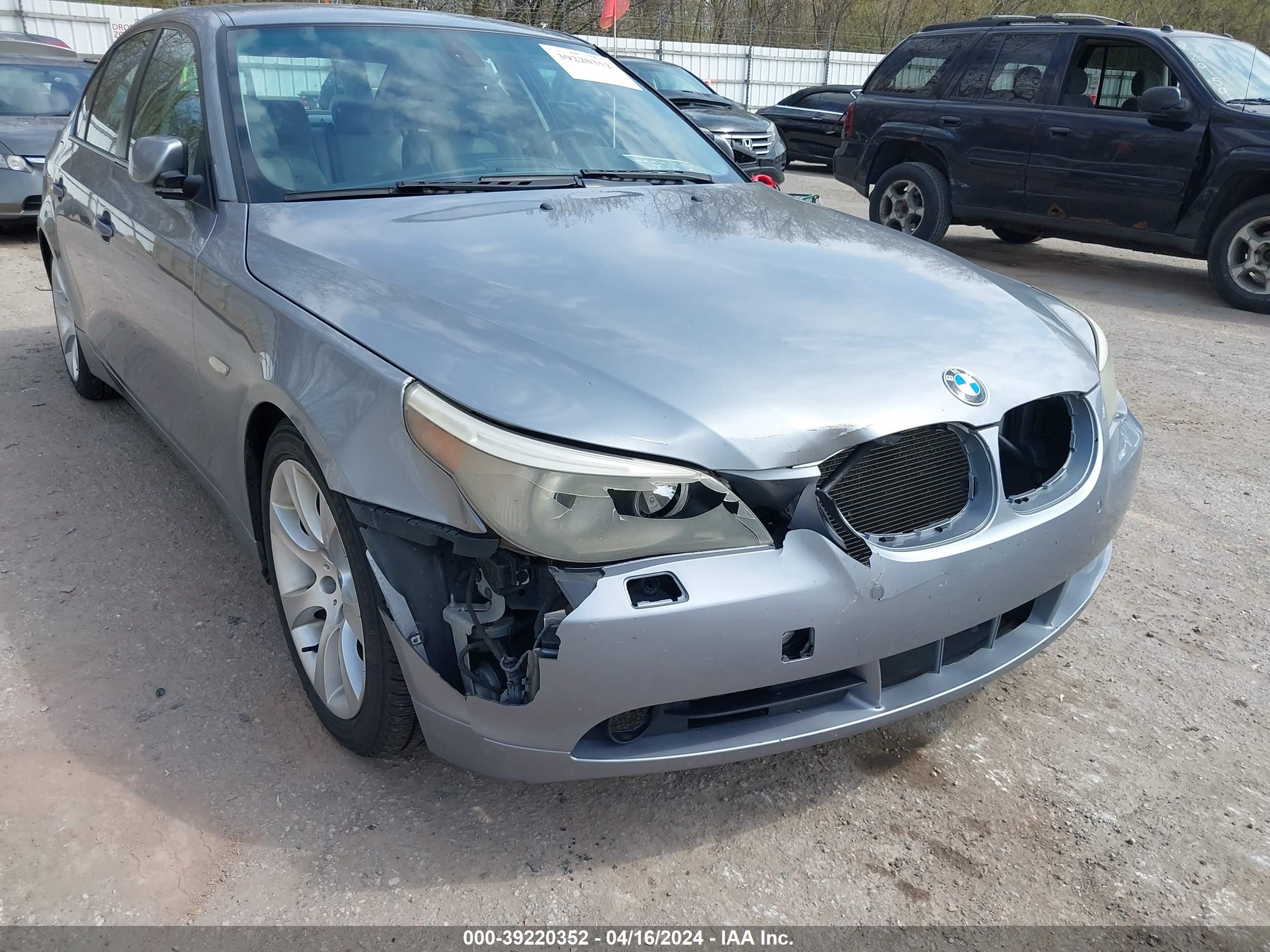 Photo 5 VIN: WBANB33505CN66624 - BMW 5ER 