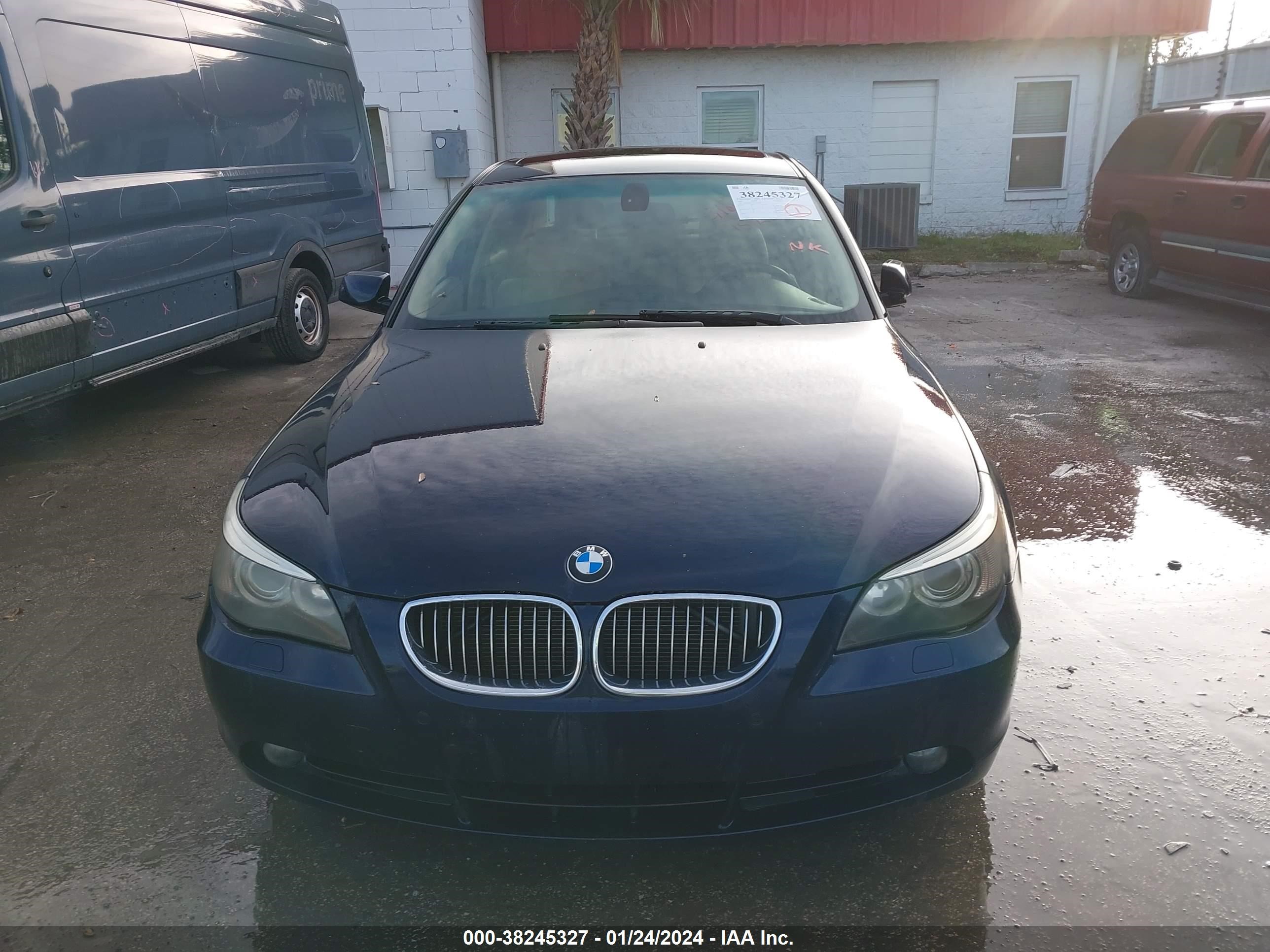 Photo 5 VIN: WBANB33575CN67768 - BMW 5ER 