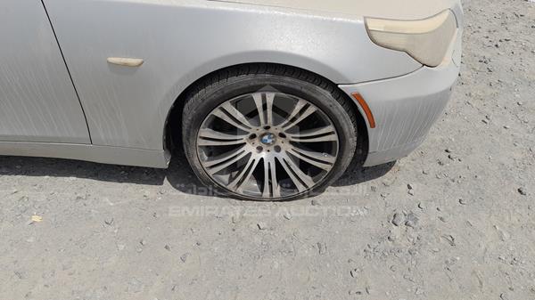 Photo 27 VIN: WBANE31047B957363 - BMW 523I 