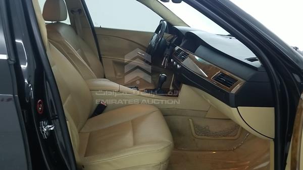 Photo 29 VIN: WBANE51067B983796 - BMW 525I 