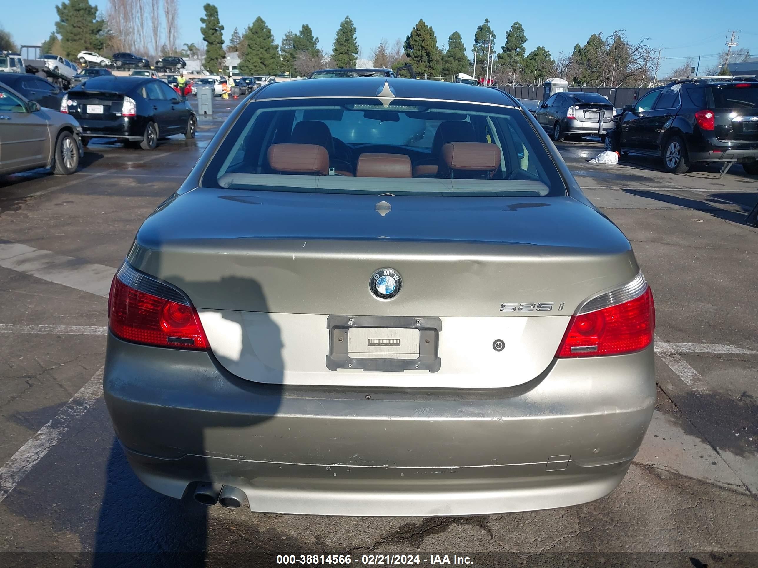 Photo 15 VIN: WBANE53526CK81427 - BMW 5ER 