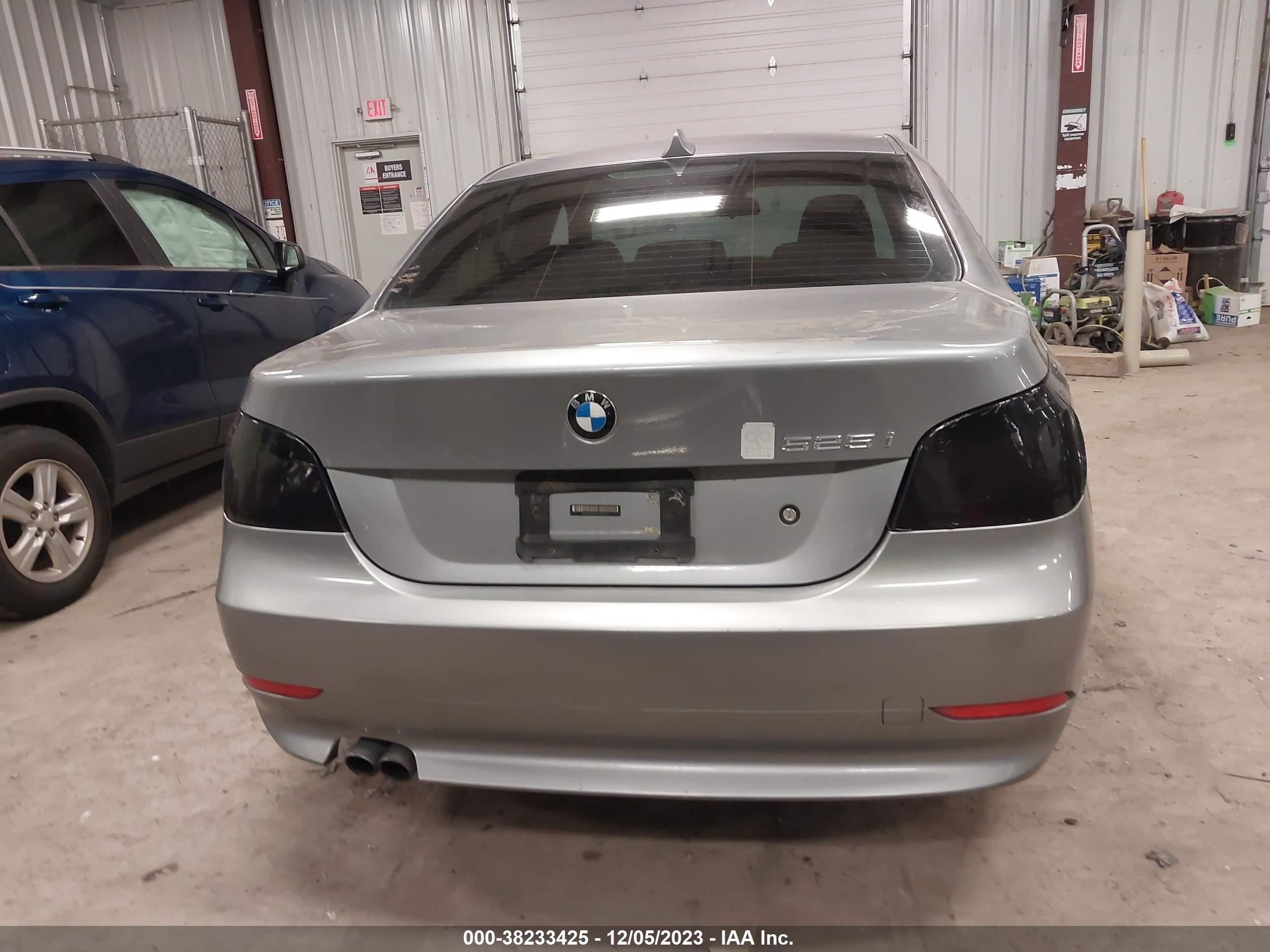 Photo 15 VIN: WBANE53527CK92610 - BMW 5ER 