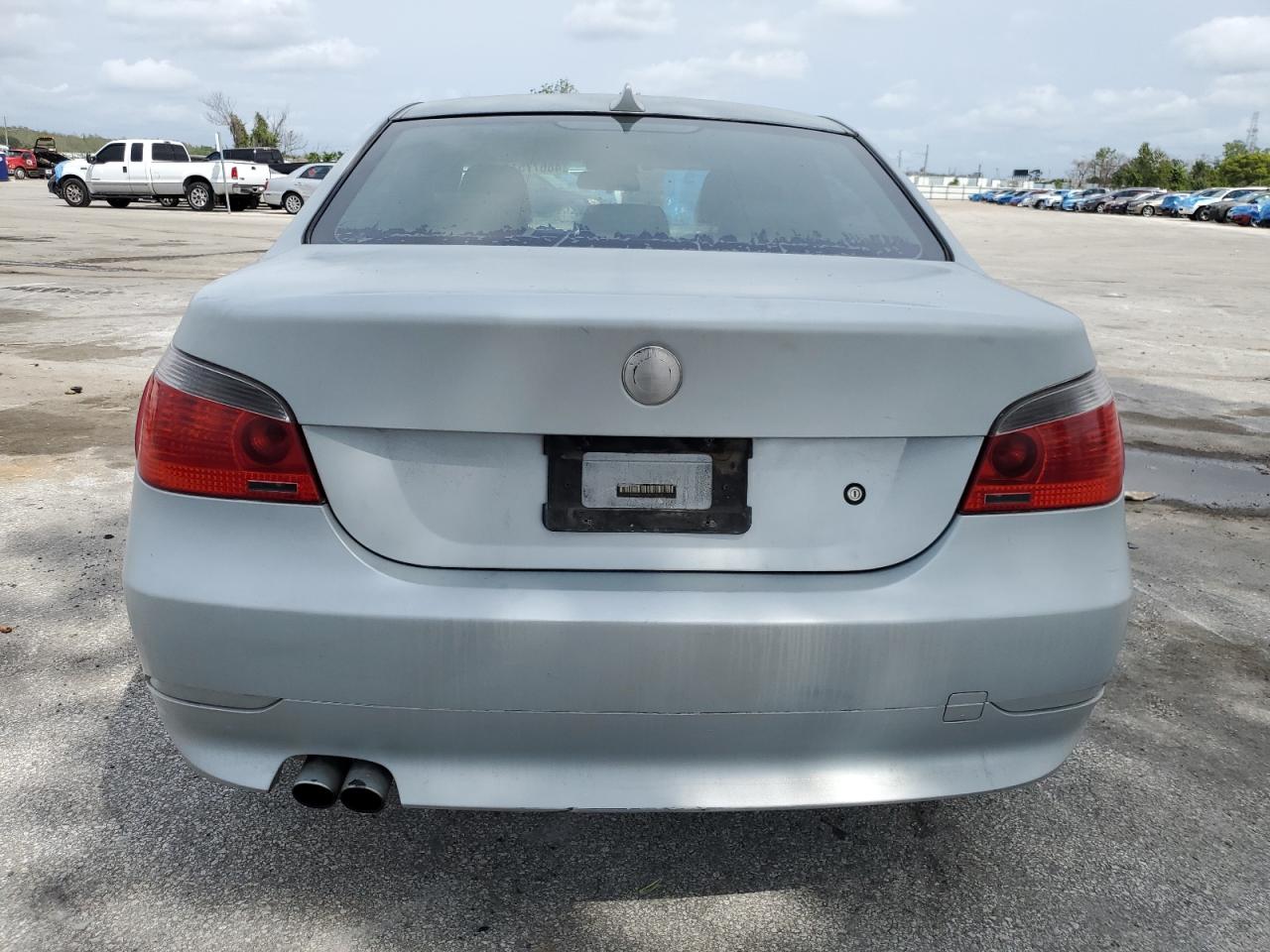 Photo 5 VIN: WBANE535X6CK80638 - BMW 5ER 