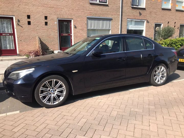 Photo 1 VIN: WBANE71000CM07830 - BMW 5-SERIE 