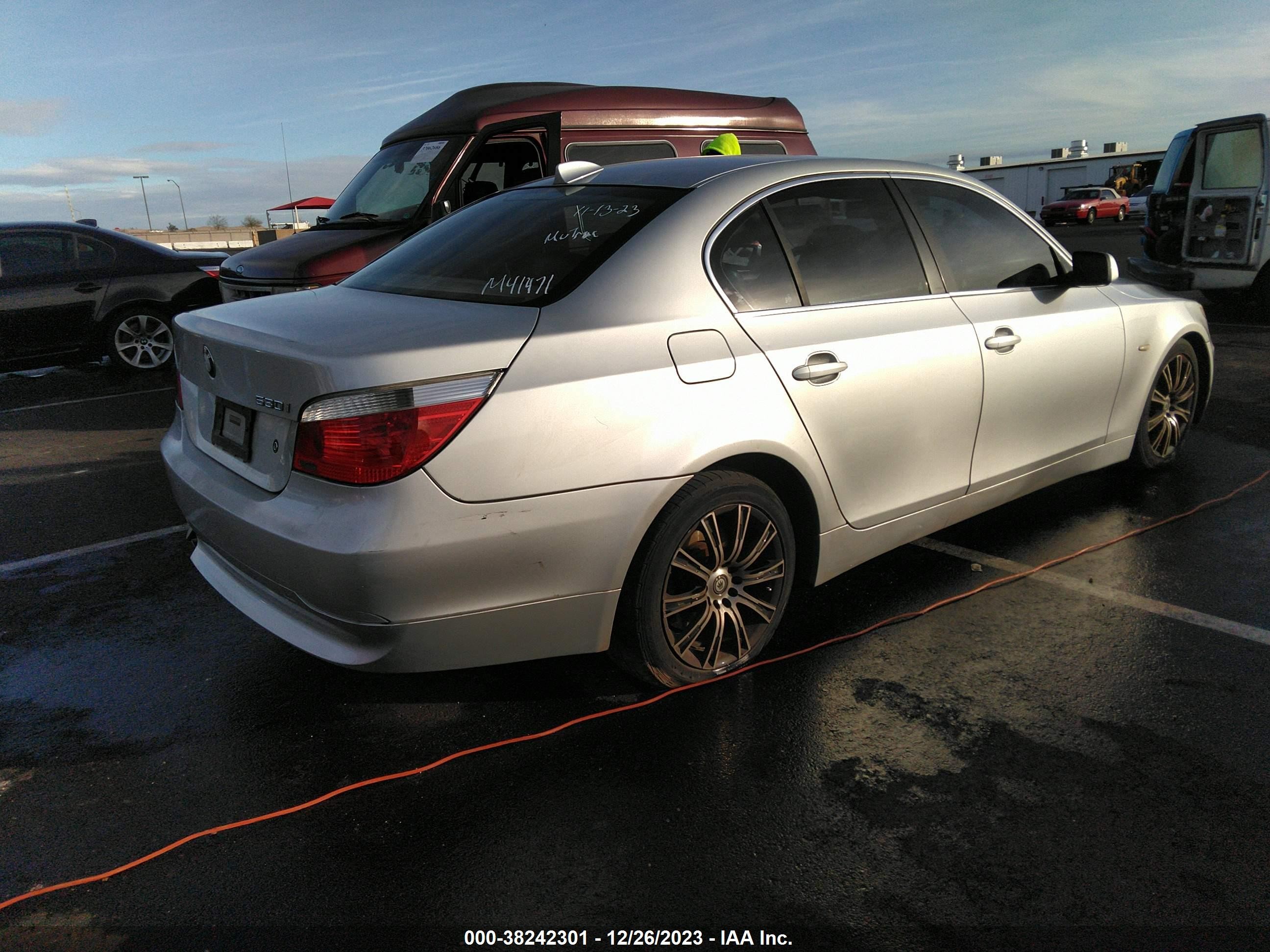 Photo 3 VIN: WBANE73516CM41471 - BMW 5ER 