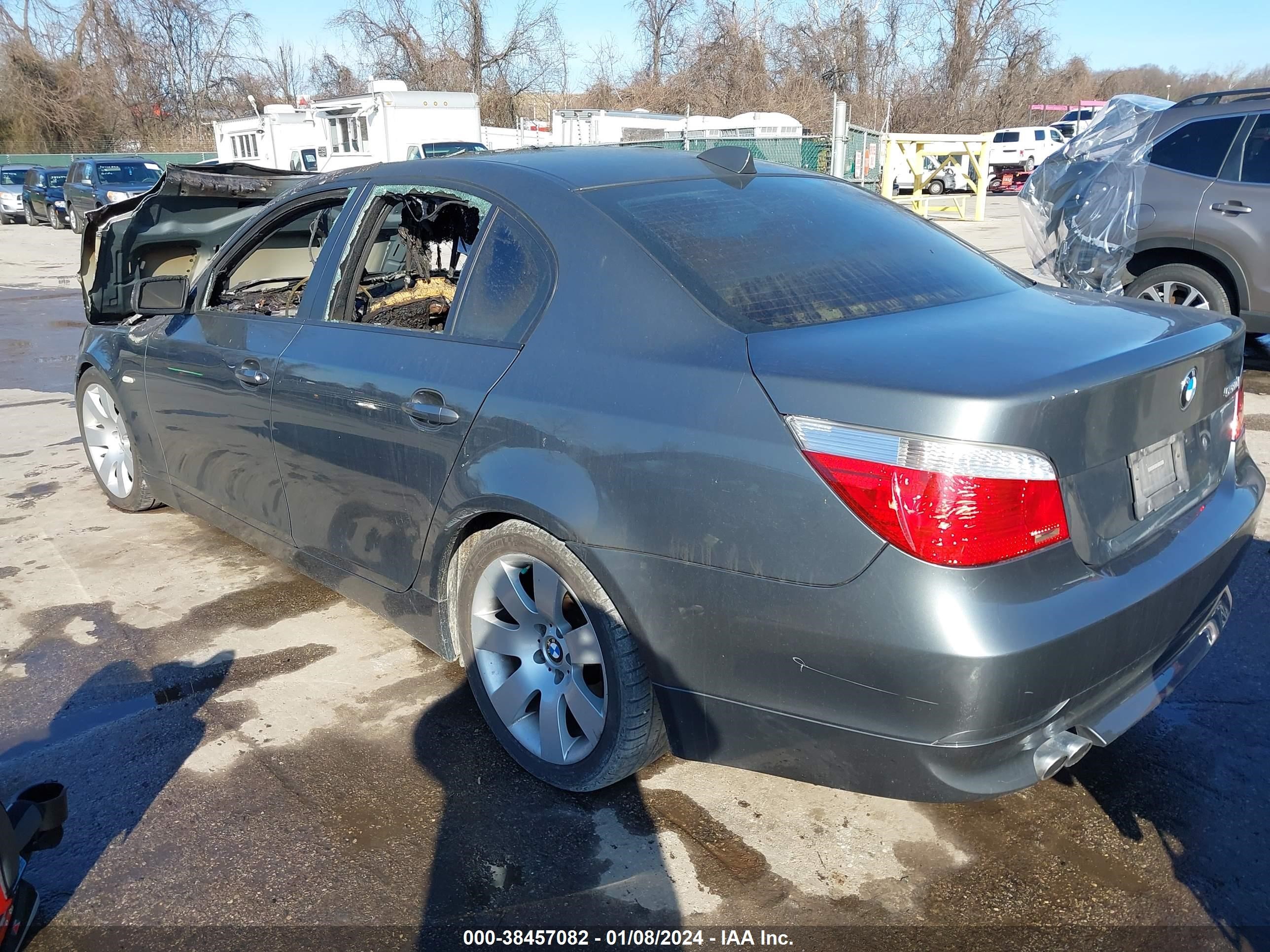 Photo 2 VIN: WBANE73517CM57588 - BMW 5ER 