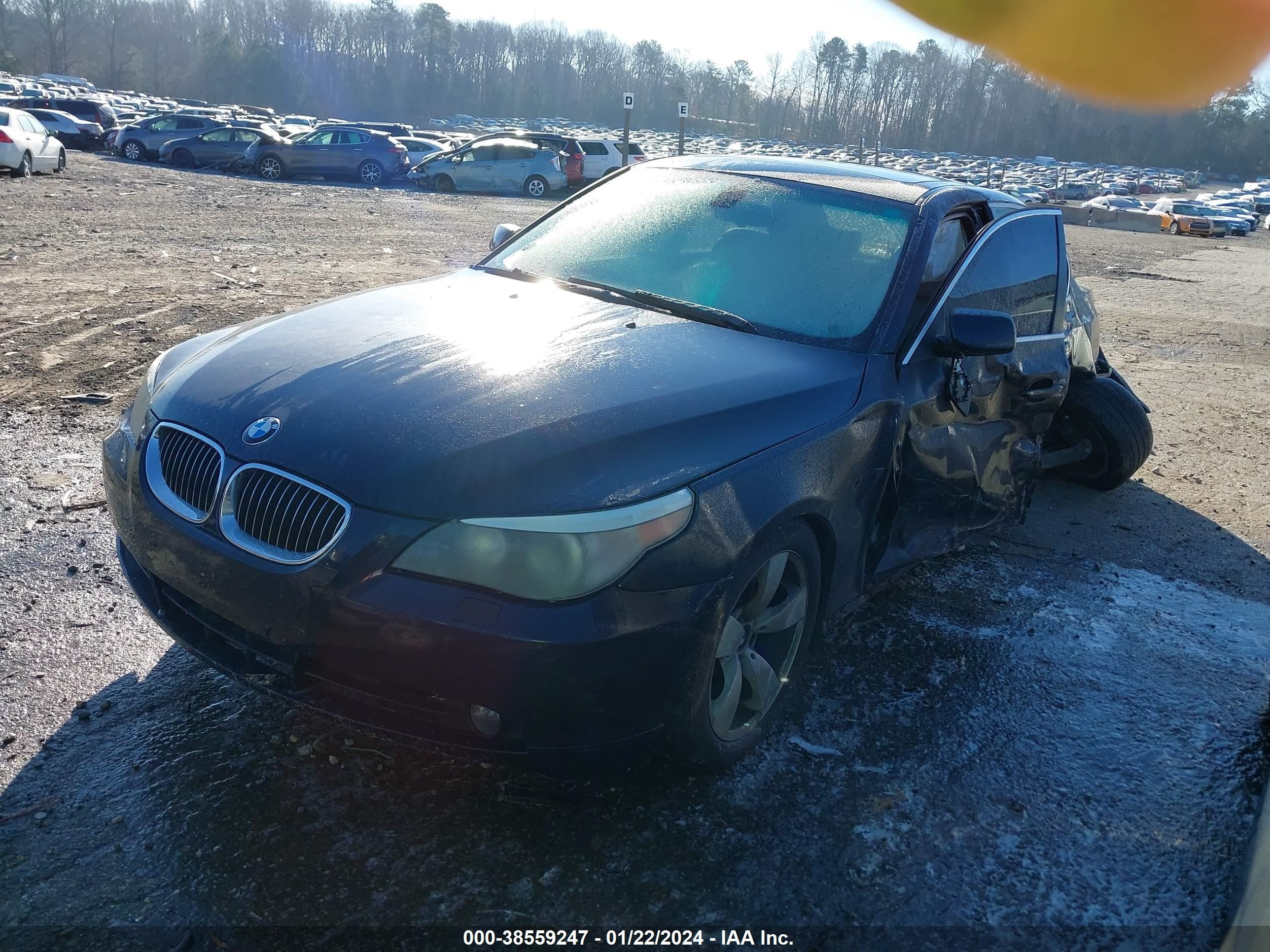 Photo 1 VIN: WBANE73527CM58023 - BMW 5ER 