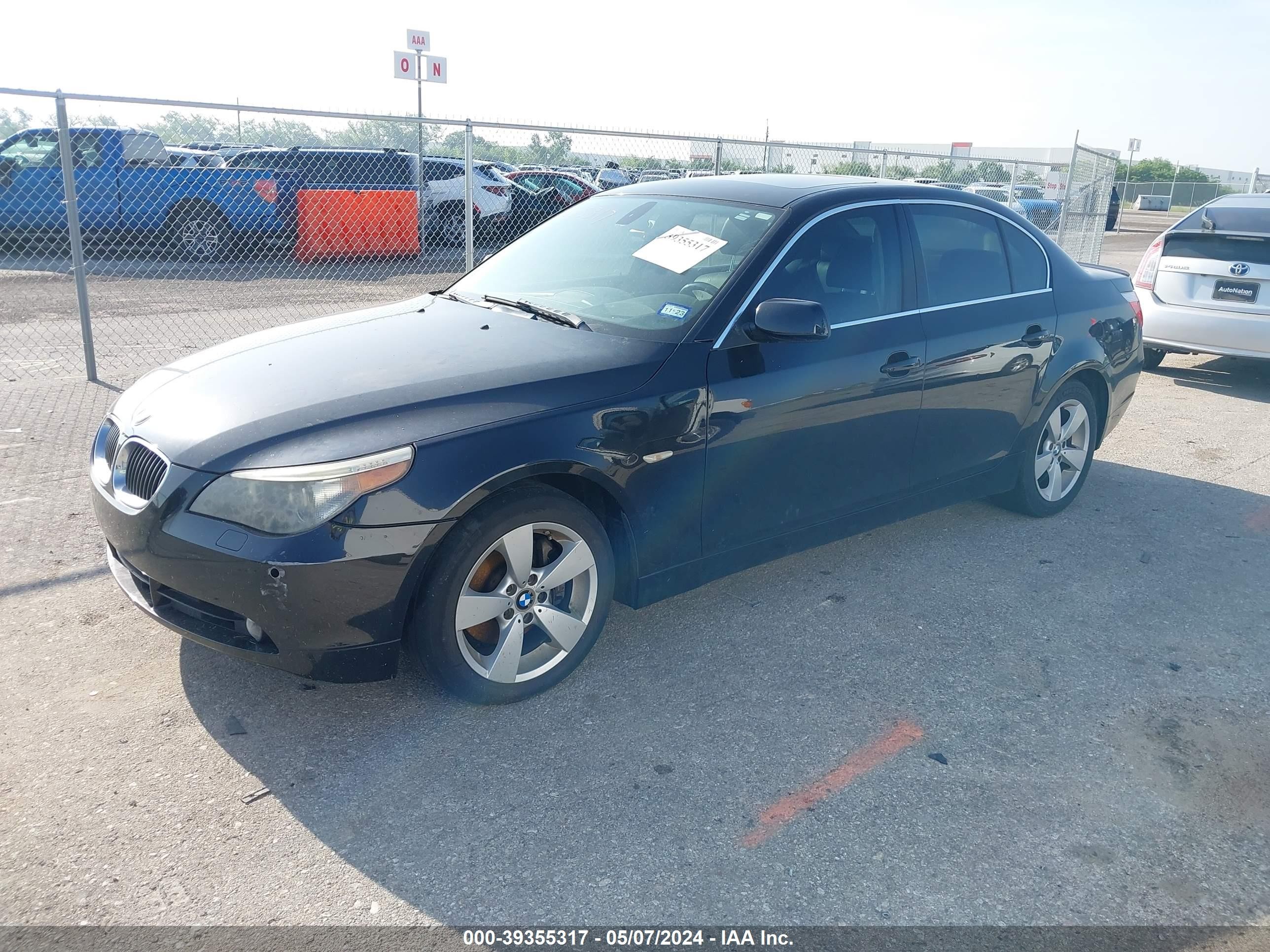 Photo 1 VIN: WBANF33507CS41642 - BMW 5ER 