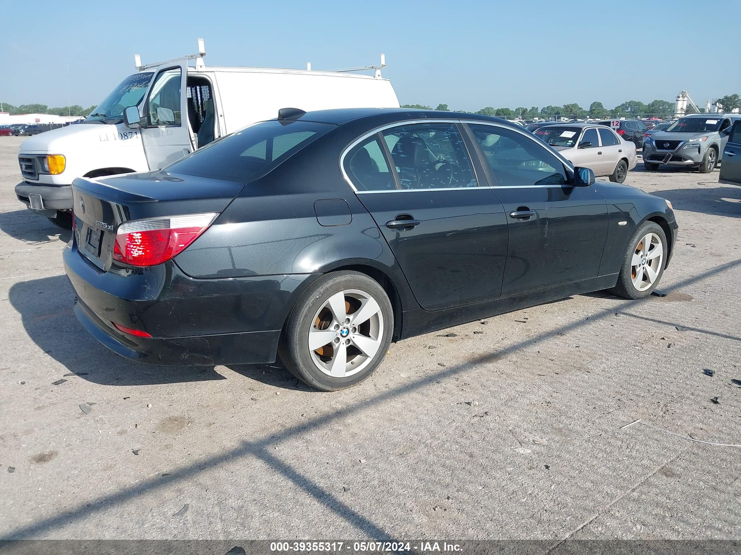 Photo 3 VIN: WBANF33507CS41642 - BMW 5ER 