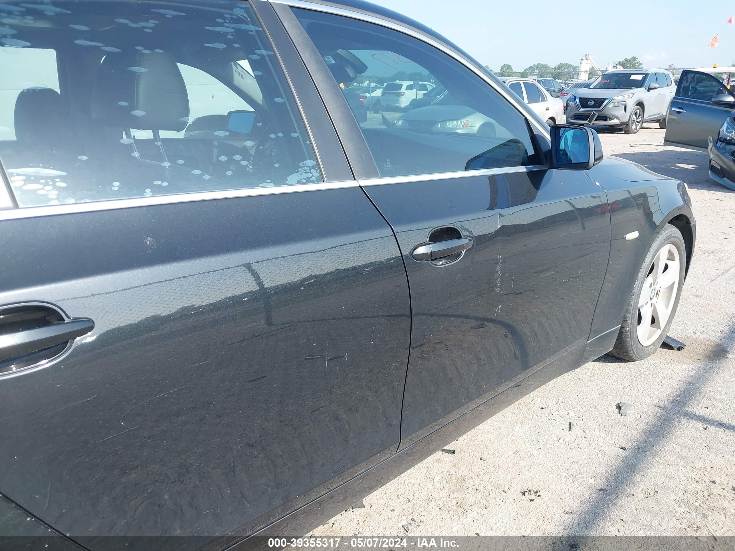 Photo 5 VIN: WBANF33507CS41642 - BMW 5ER 