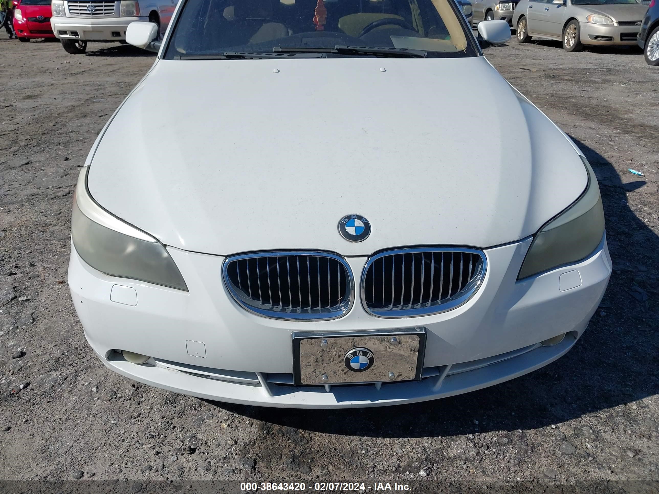 Photo 5 VIN: WBANF33516CS37923 - BMW 5ER 