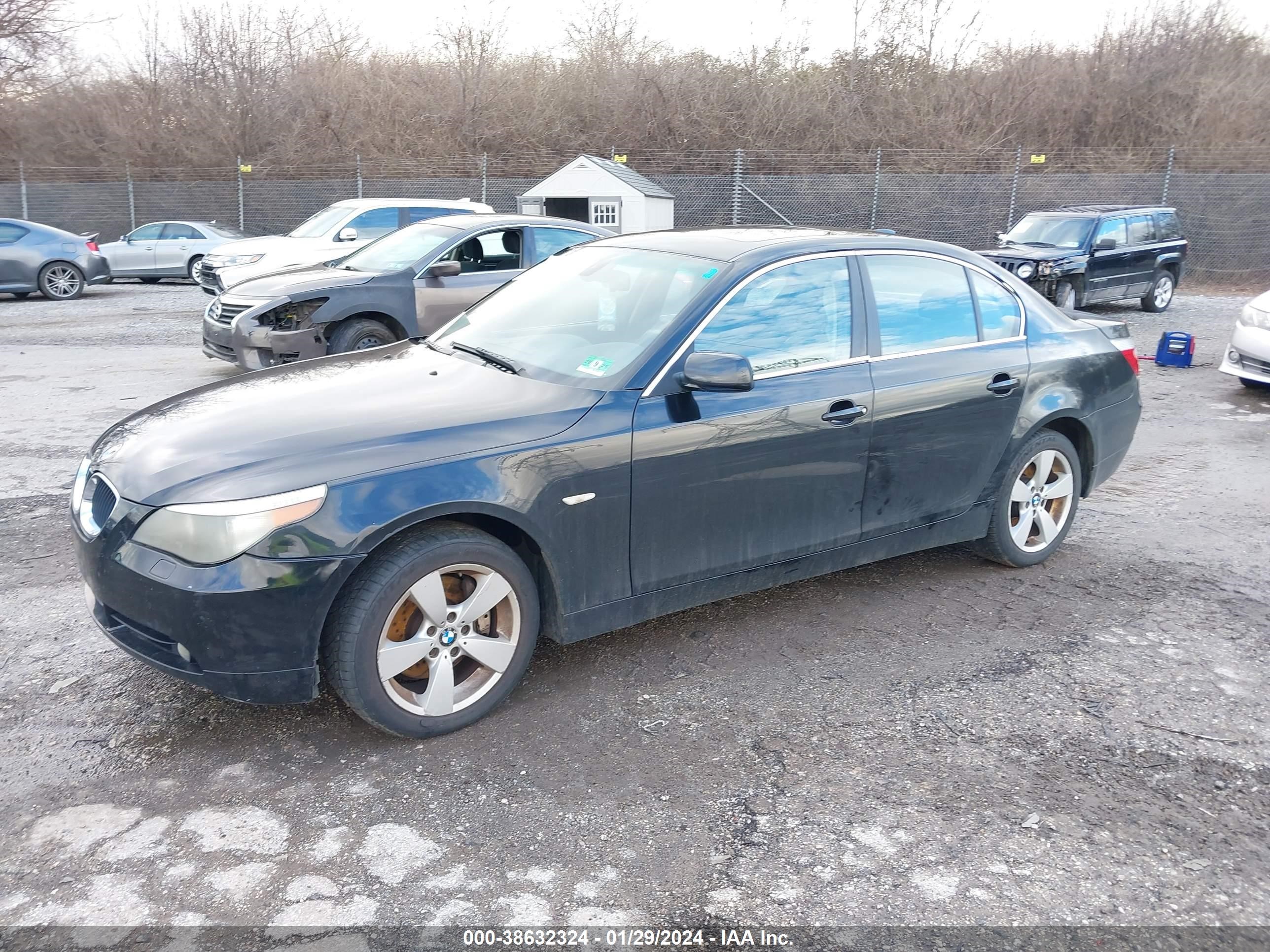 Photo 1 VIN: WBANF33536B999026 - BMW 5ER 