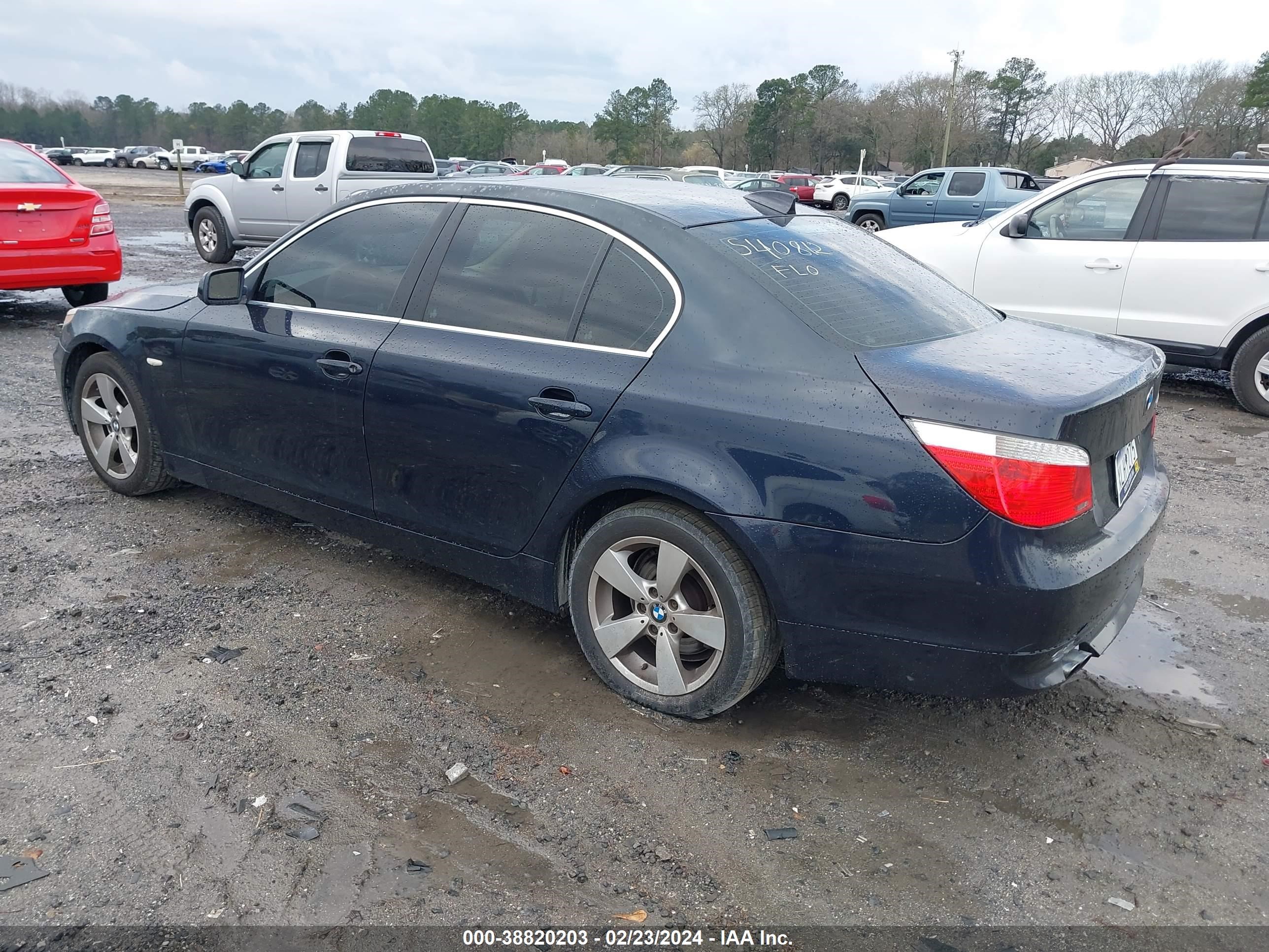 Photo 2 VIN: WBANF33557CS40812 - BMW 5ER 