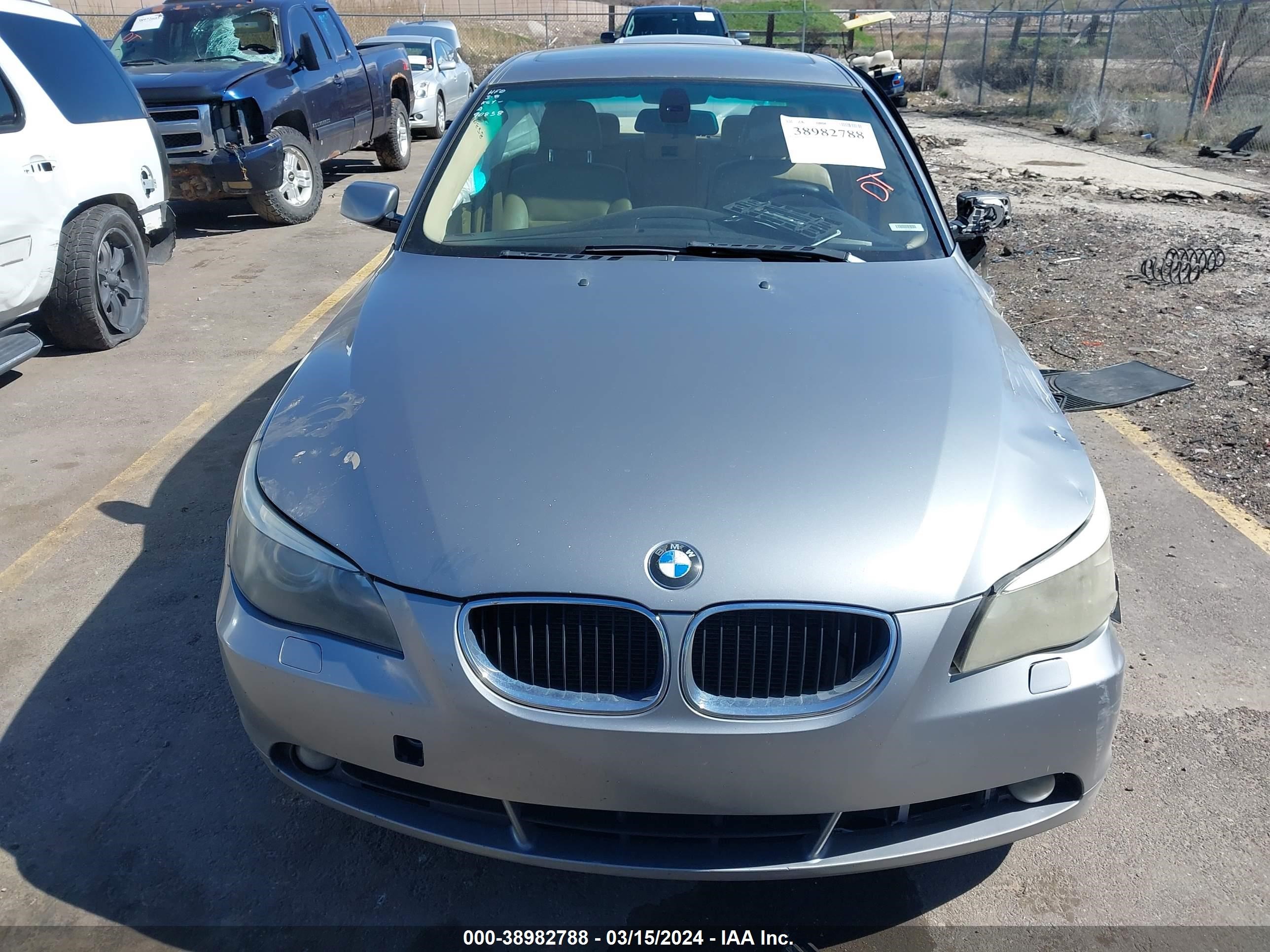 Photo 11 VIN: WBANF335X6CS34129 - BMW 5ER 