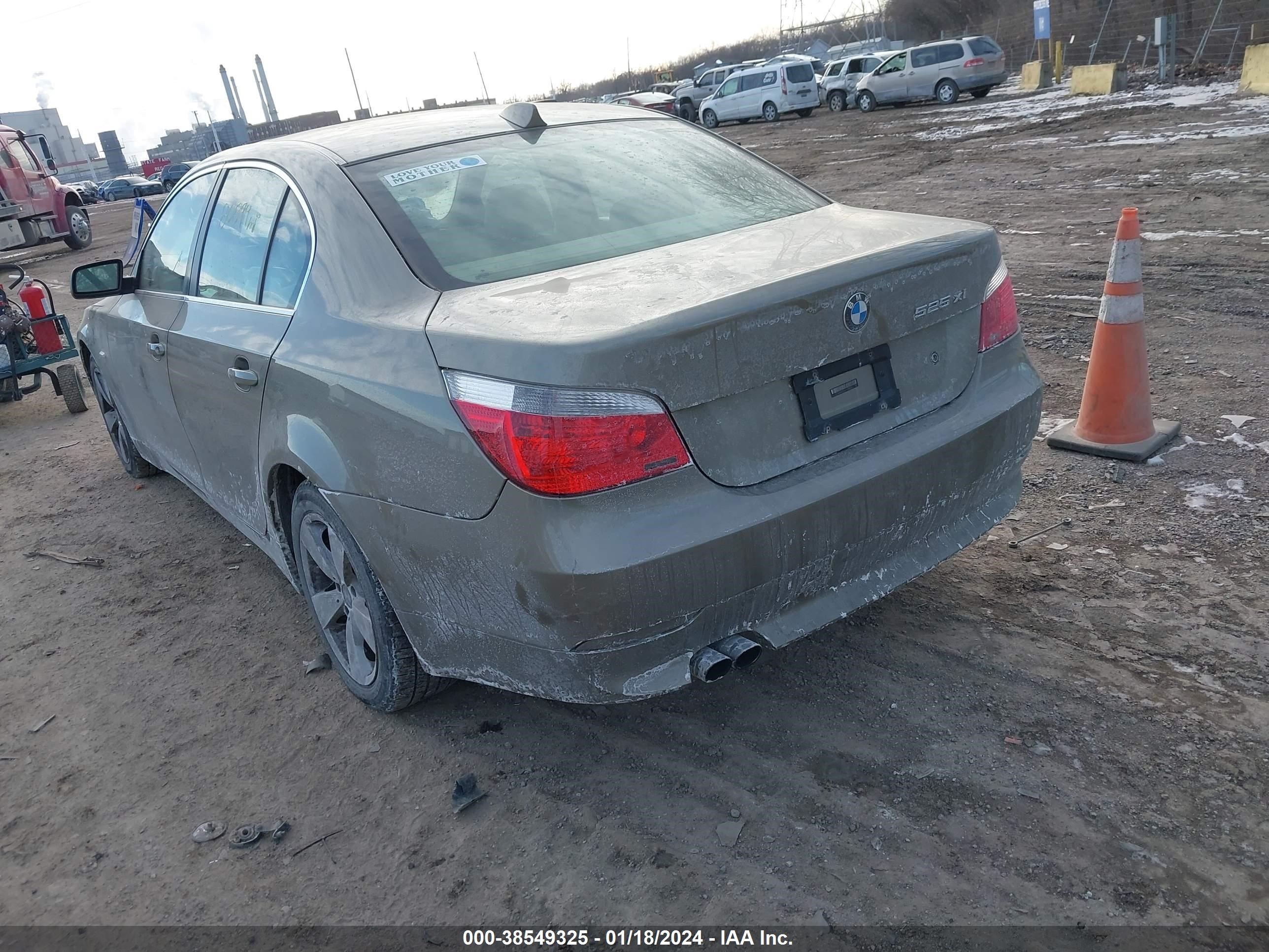 Photo 2 VIN: WBANF335X7CS39235 - BMW 5ER 