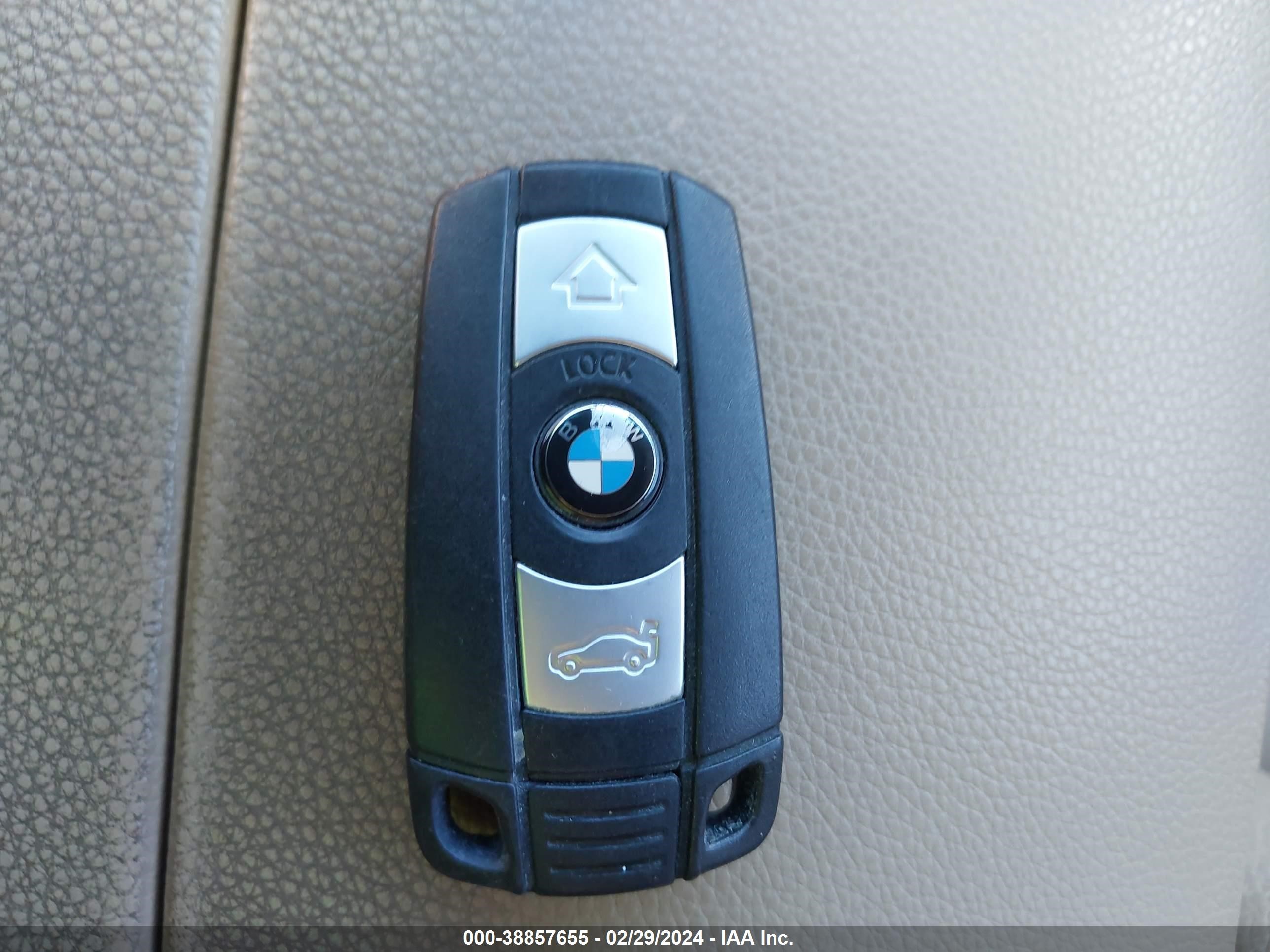 Photo 10 VIN: WBANF73507CU23185 - BMW 5ER 