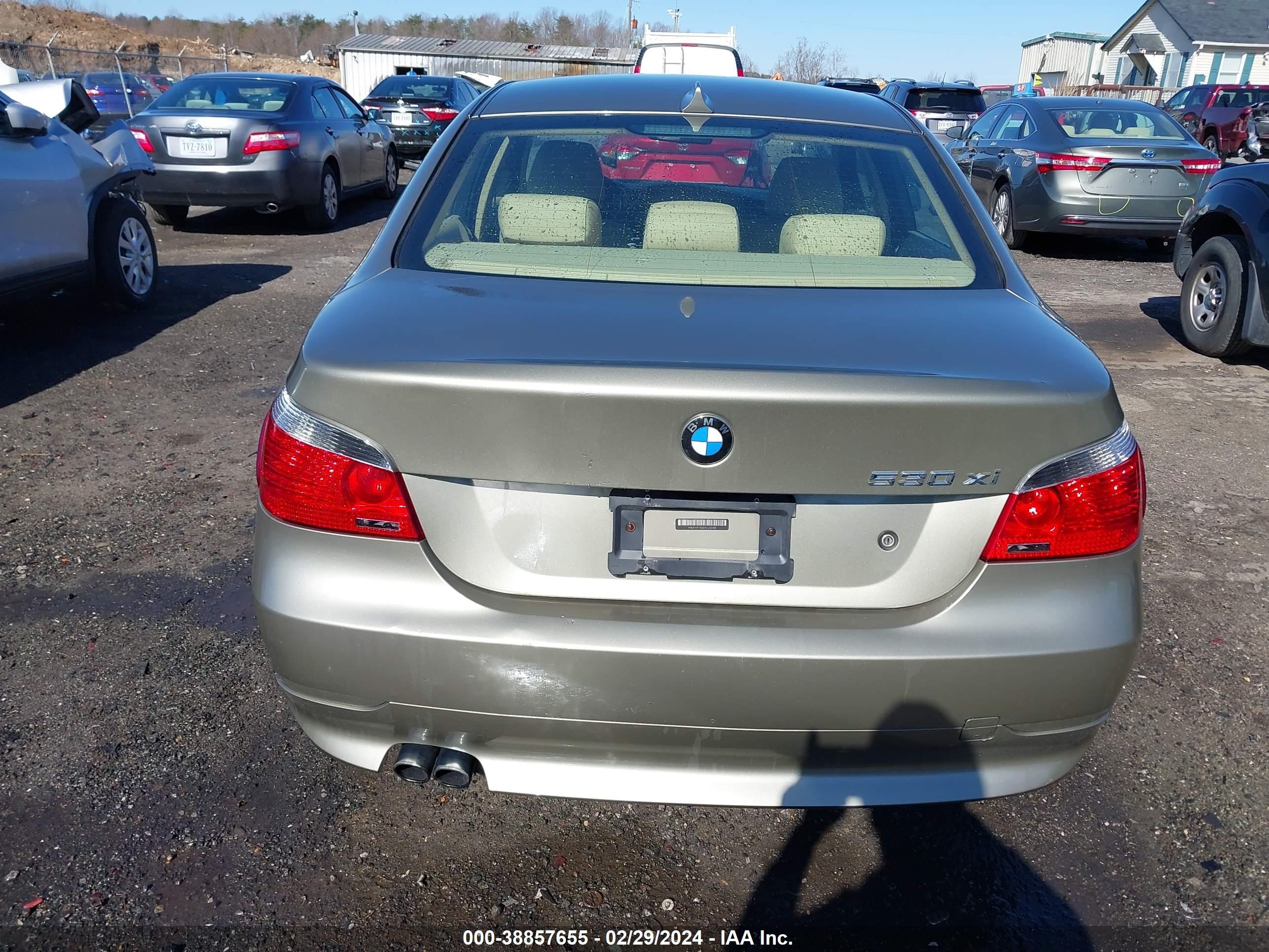 Photo 16 VIN: WBANF73507CU23185 - BMW 5ER 