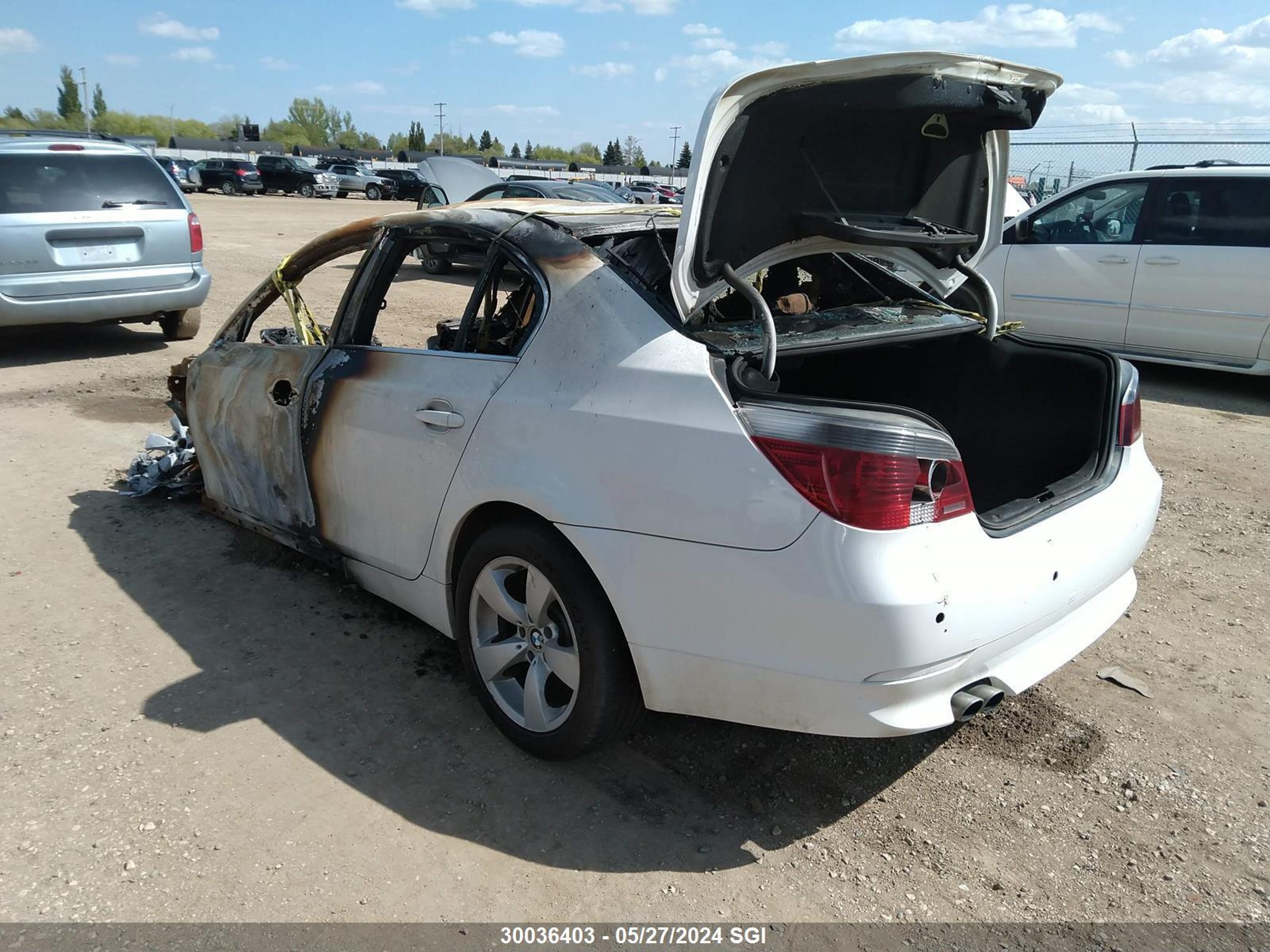 Photo 2 VIN: WBANF73536CG66054 - BMW 5ER 