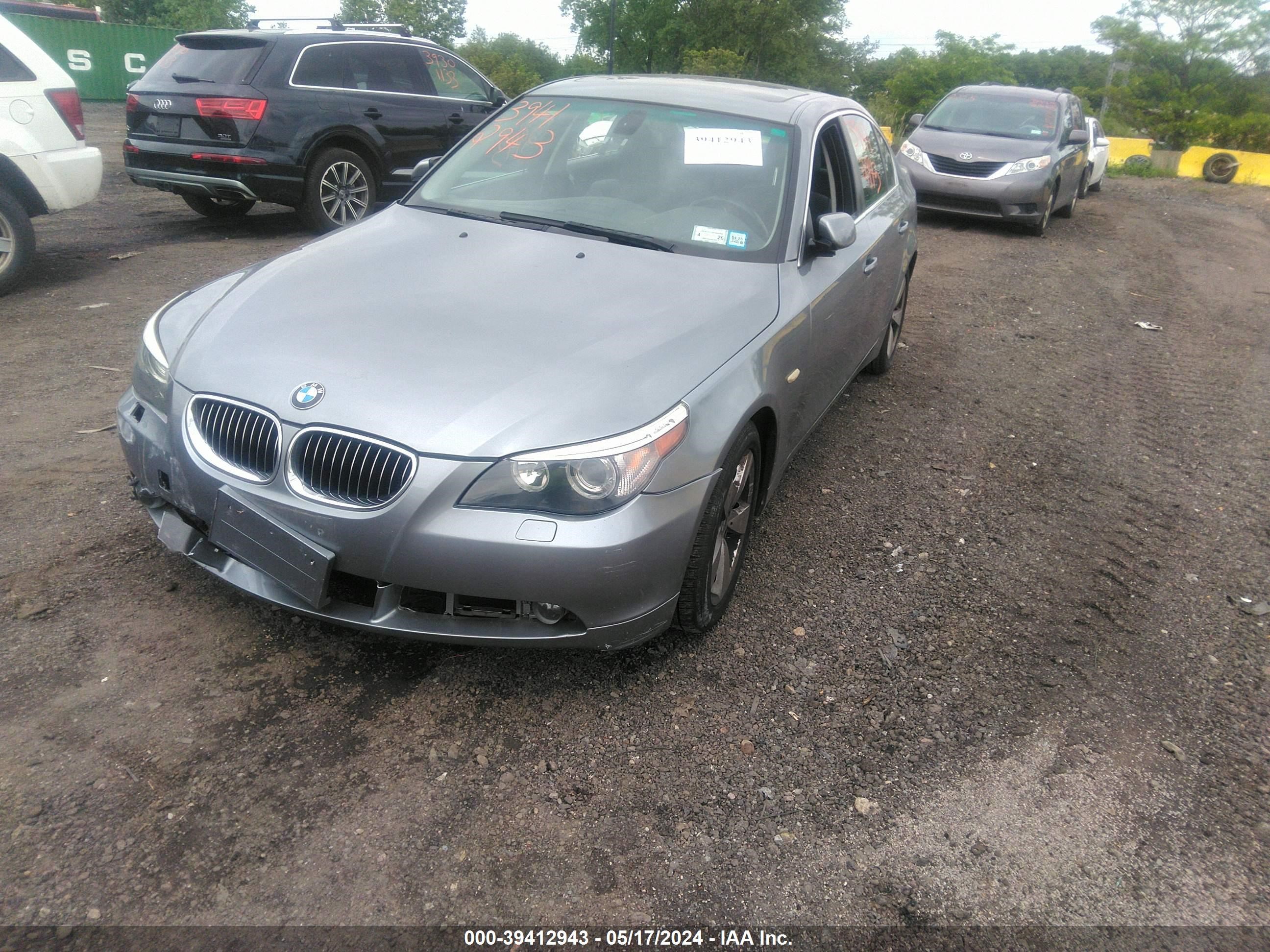 Photo 1 VIN: WBANF73537CU27313 - BMW 5ER 