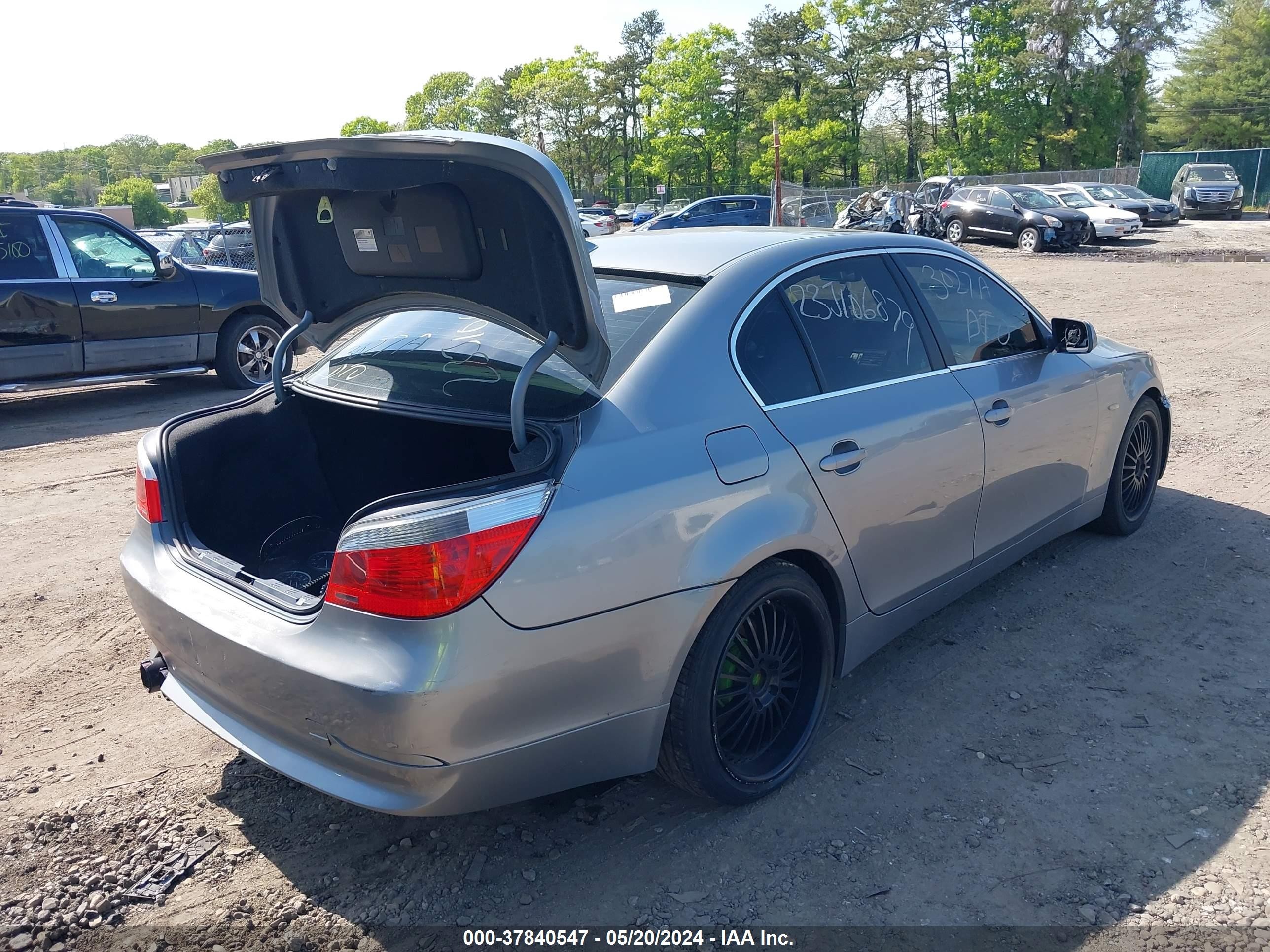 Photo 3 VIN: WBANF73546CG69609 - BMW 5ER 