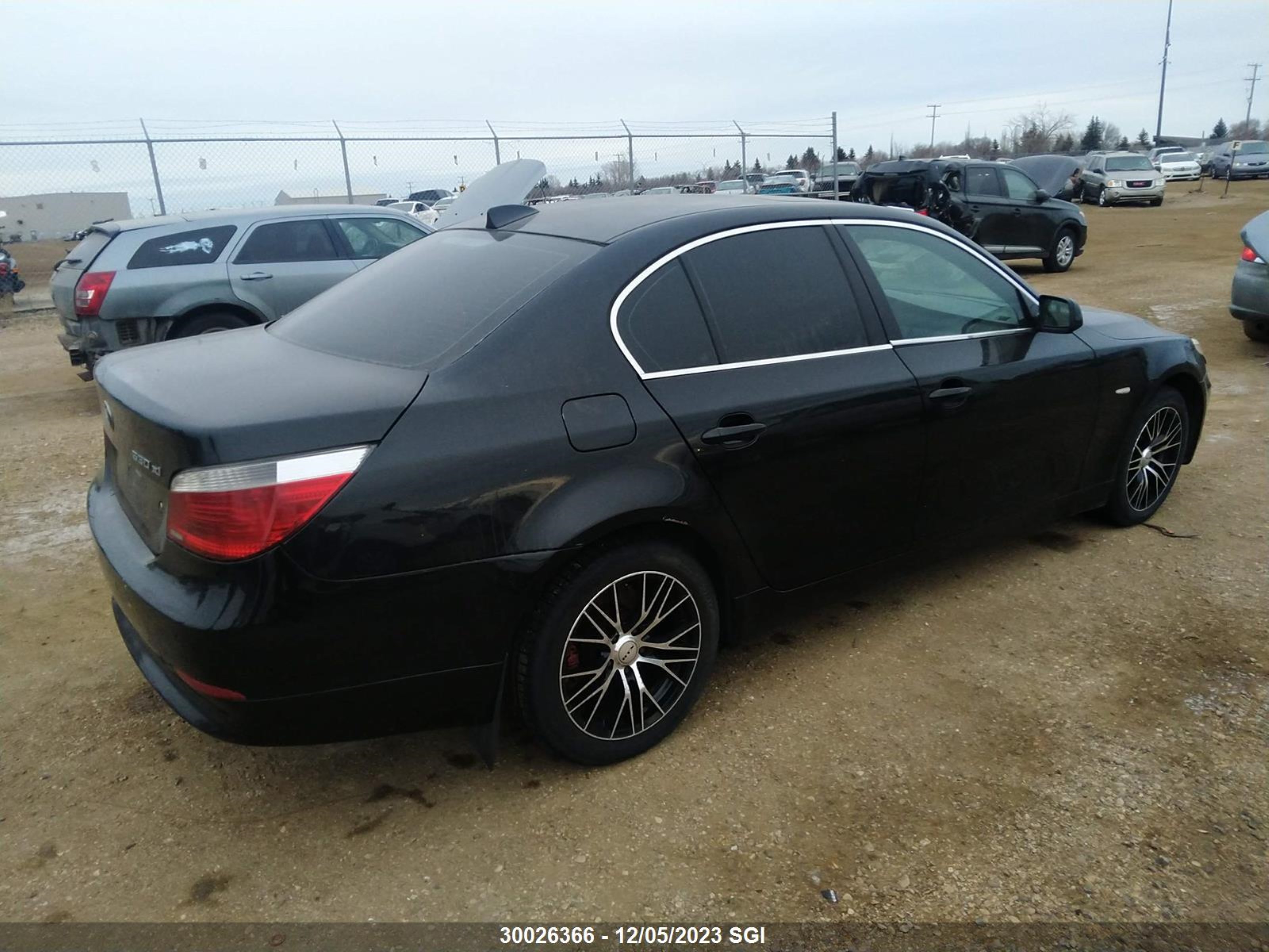 Photo 3 VIN: WBANF73556CG67304 - BMW 5ER 