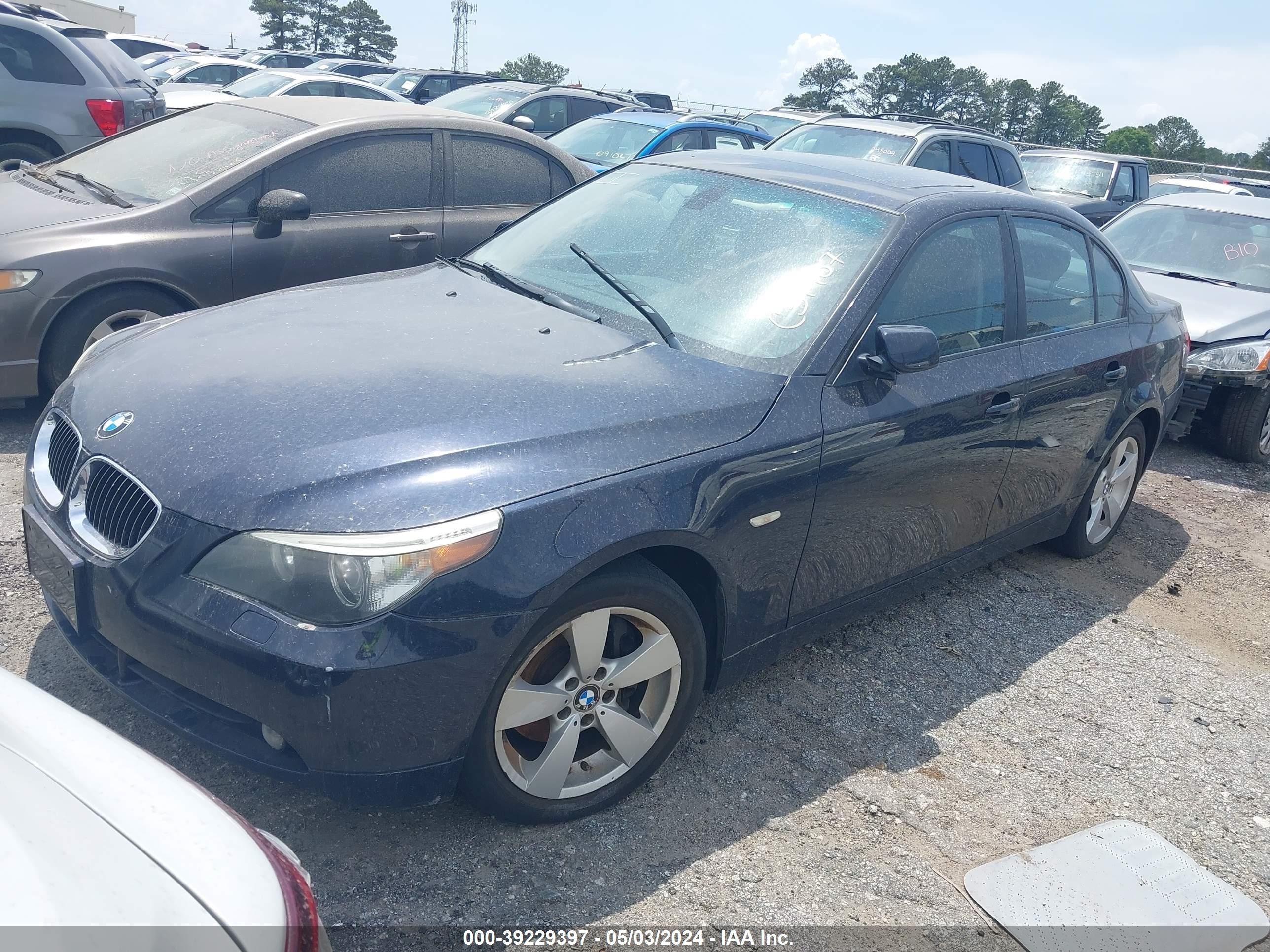 Photo 1 VIN: WBANF73557CC34907 - BMW 5ER 