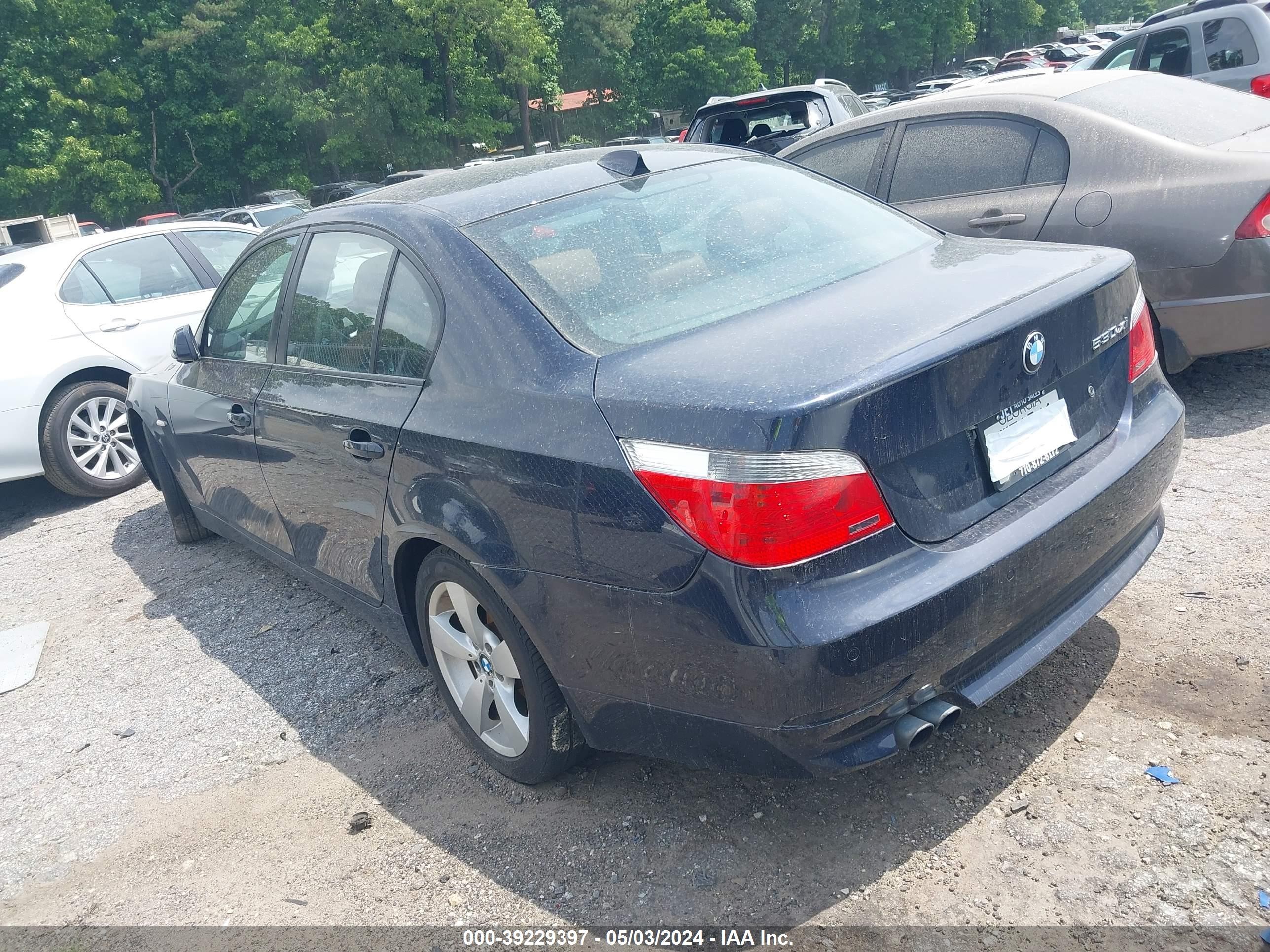 Photo 2 VIN: WBANF73557CC34907 - BMW 5ER 