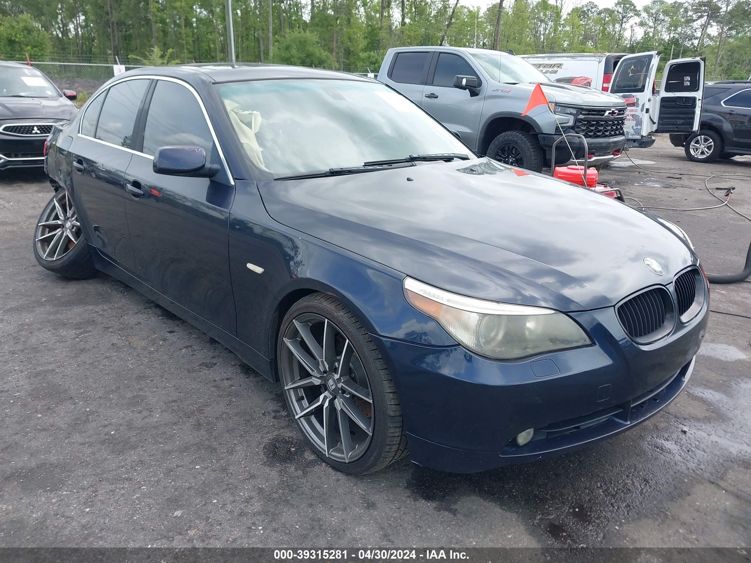 Photo 0 VIN: WBANF73566CG67358 - BMW 5ER 