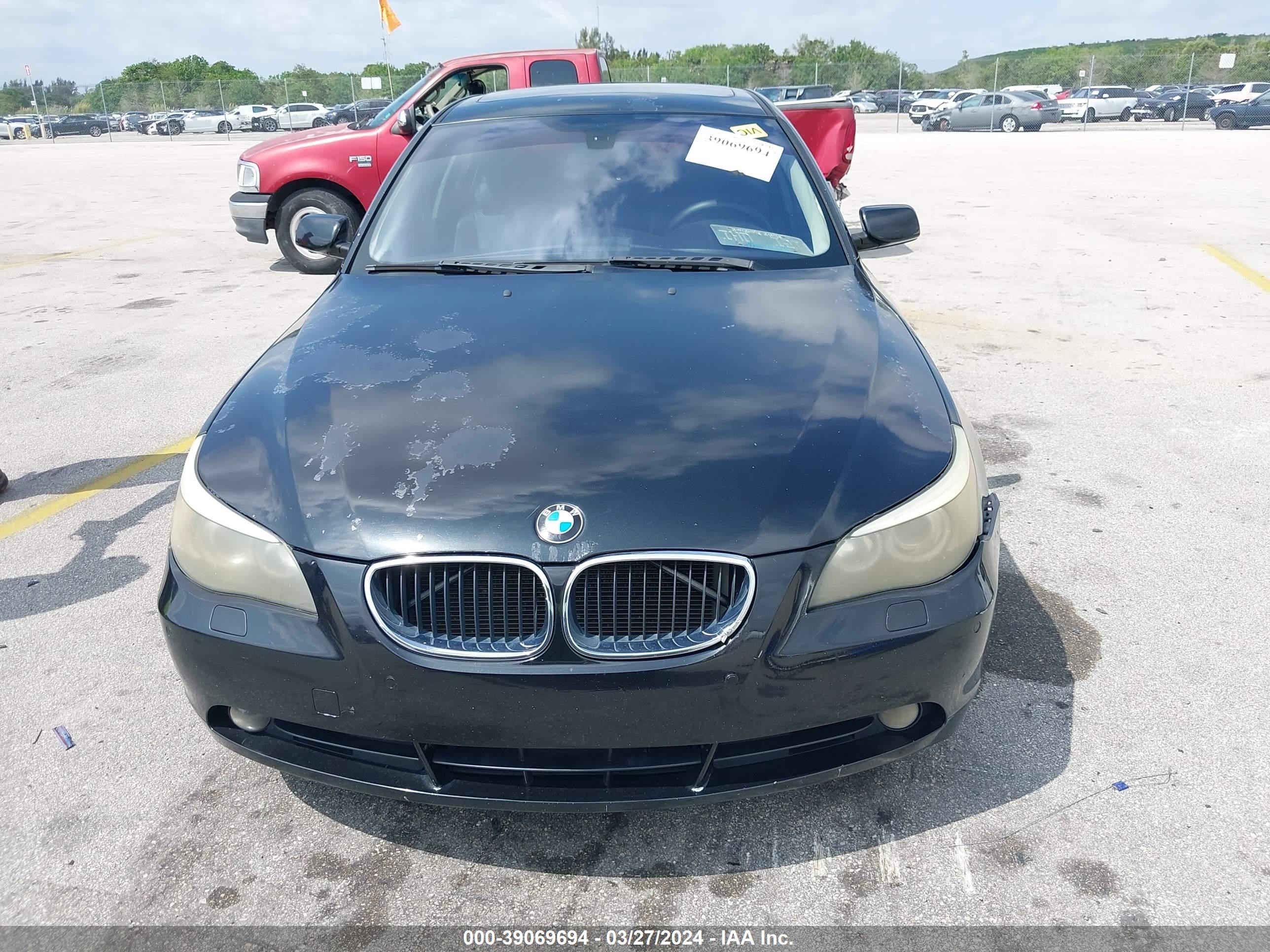 Photo 10 VIN: WBANF735X6CG67119 - BMW 5ER 