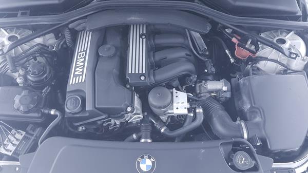 Photo 32 VIN: WBANT1100ACW02900 - BMW 520 I 