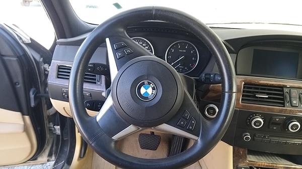 Photo 12 VIN: WBANU11098CW41332 - BMW 523I 