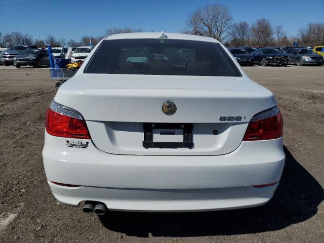 Photo 5 VIN: WBANU53518CT16769 - BMW 5 SERIES 