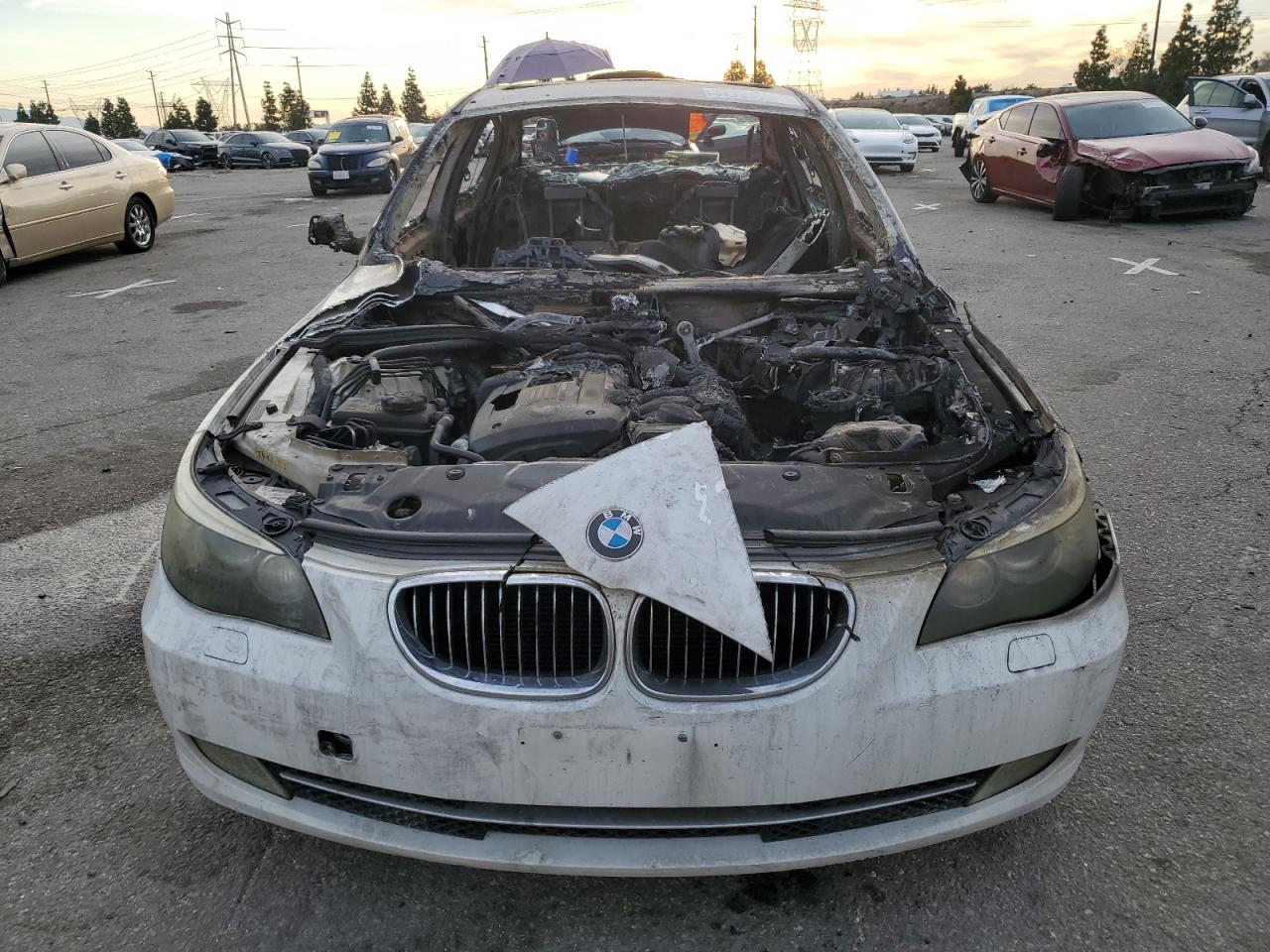 Photo 4 VIN: WBANU53528CT02380 - BMW 5ER 