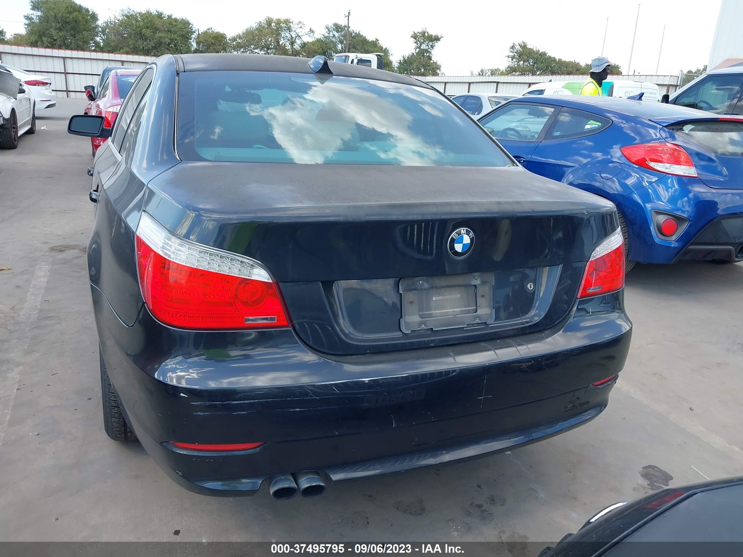 Photo 15 VIN: WBANU53539C120723 - BMW 5ER 