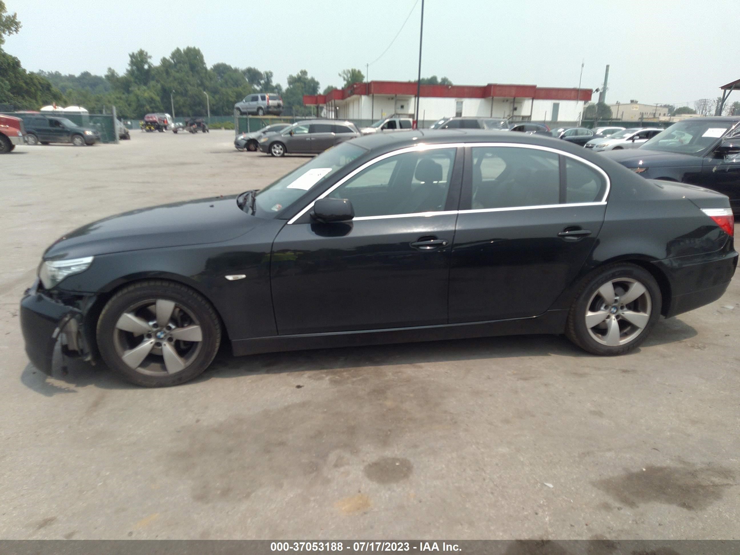 Photo 14 VIN: WBANU53548C112192 - BMW 5ER 