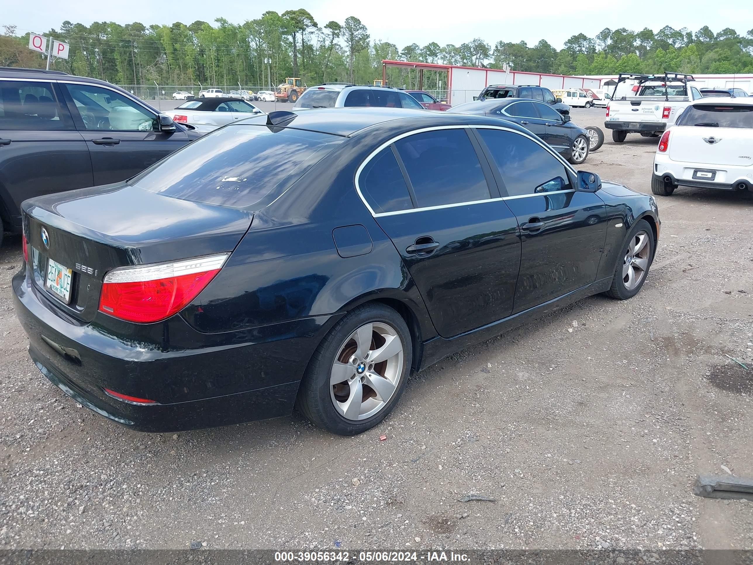 Photo 3 VIN: WBANU53548CT15096 - BMW 5ER 