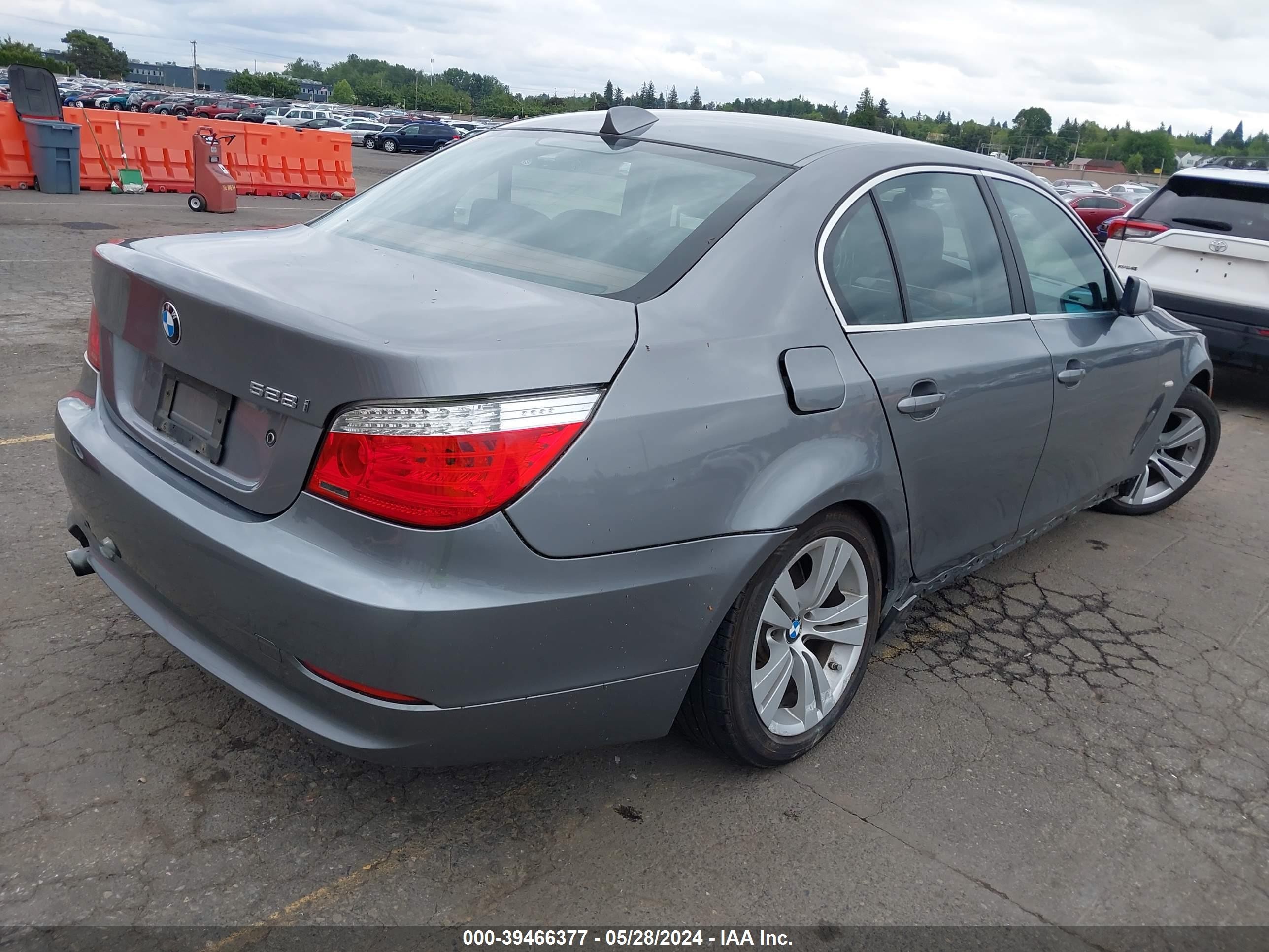 Photo 3 VIN: WBANU53569C119419 - BMW 5ER 