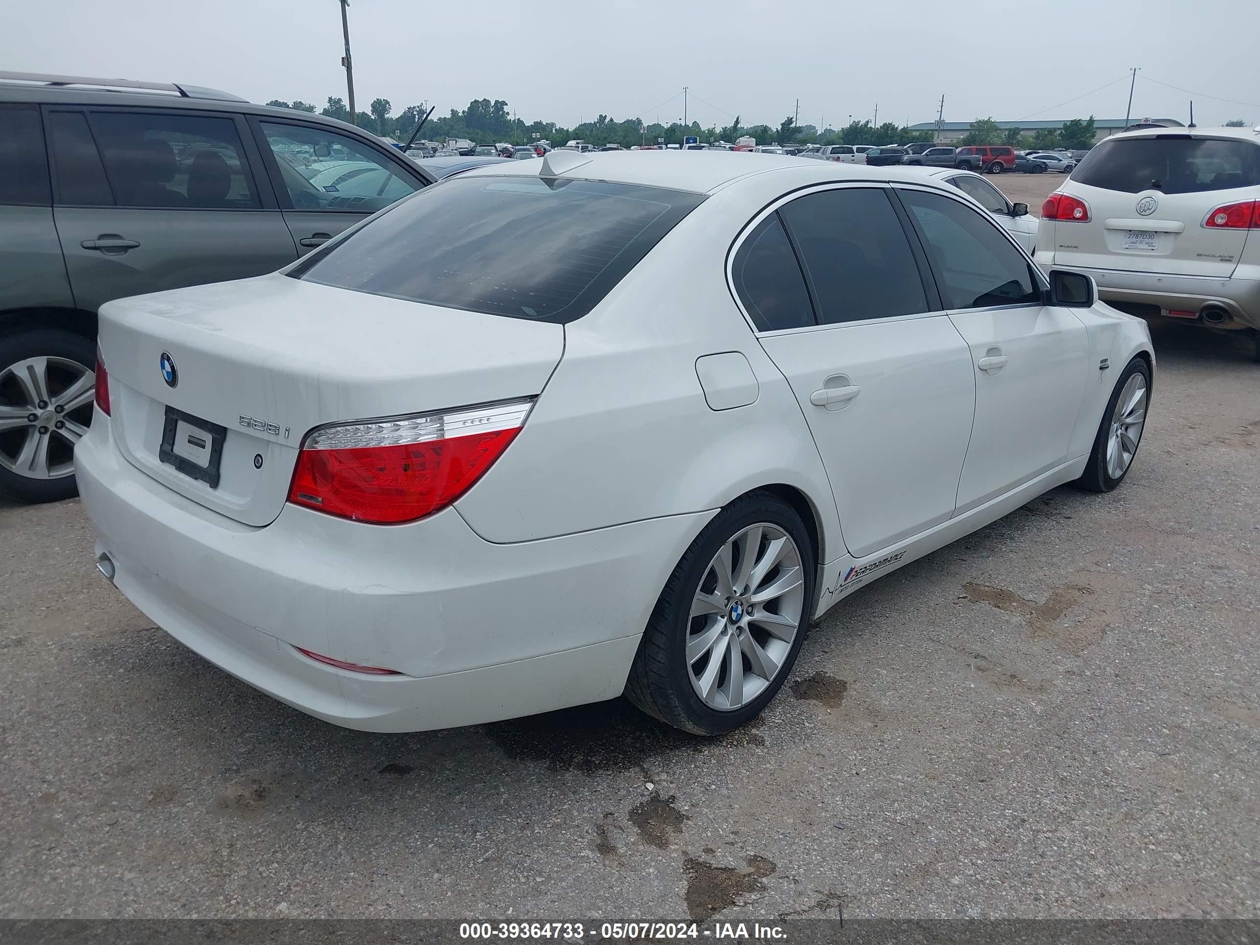 Photo 3 VIN: WBANU53579C122040 - BMW 5ER 