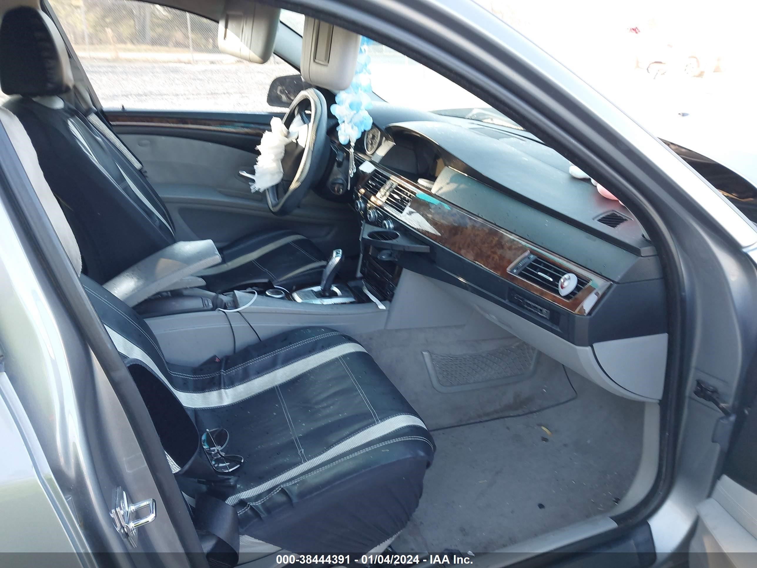 Photo 4 VIN: WBANU535X8CT00294 - BMW 5ER 