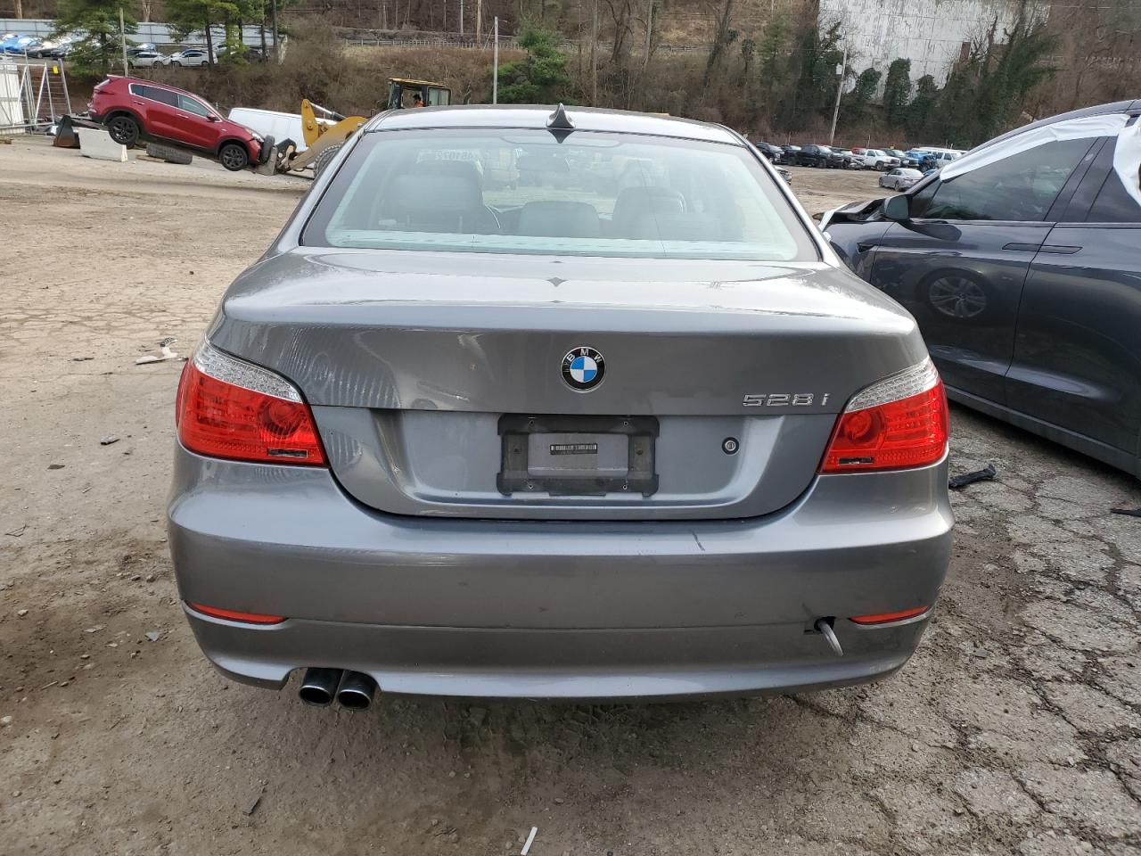 Photo 5 VIN: WBANU5C50AC125091 - BMW 5ER 