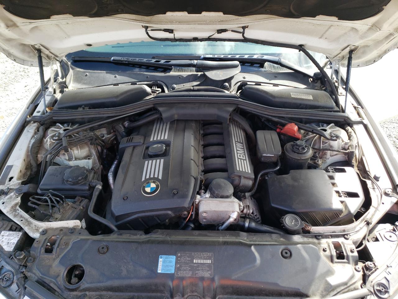 Photo 10 VIN: WBANU5C50AC129478 - BMW 5ER 