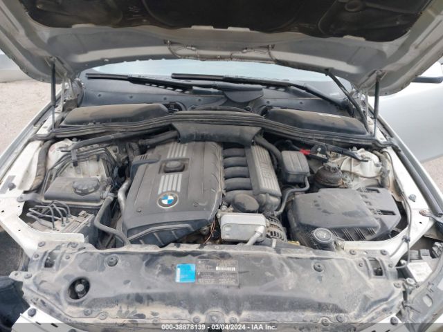 Photo 9 VIN: WBANU5C50AC365192 - BMW 528I 