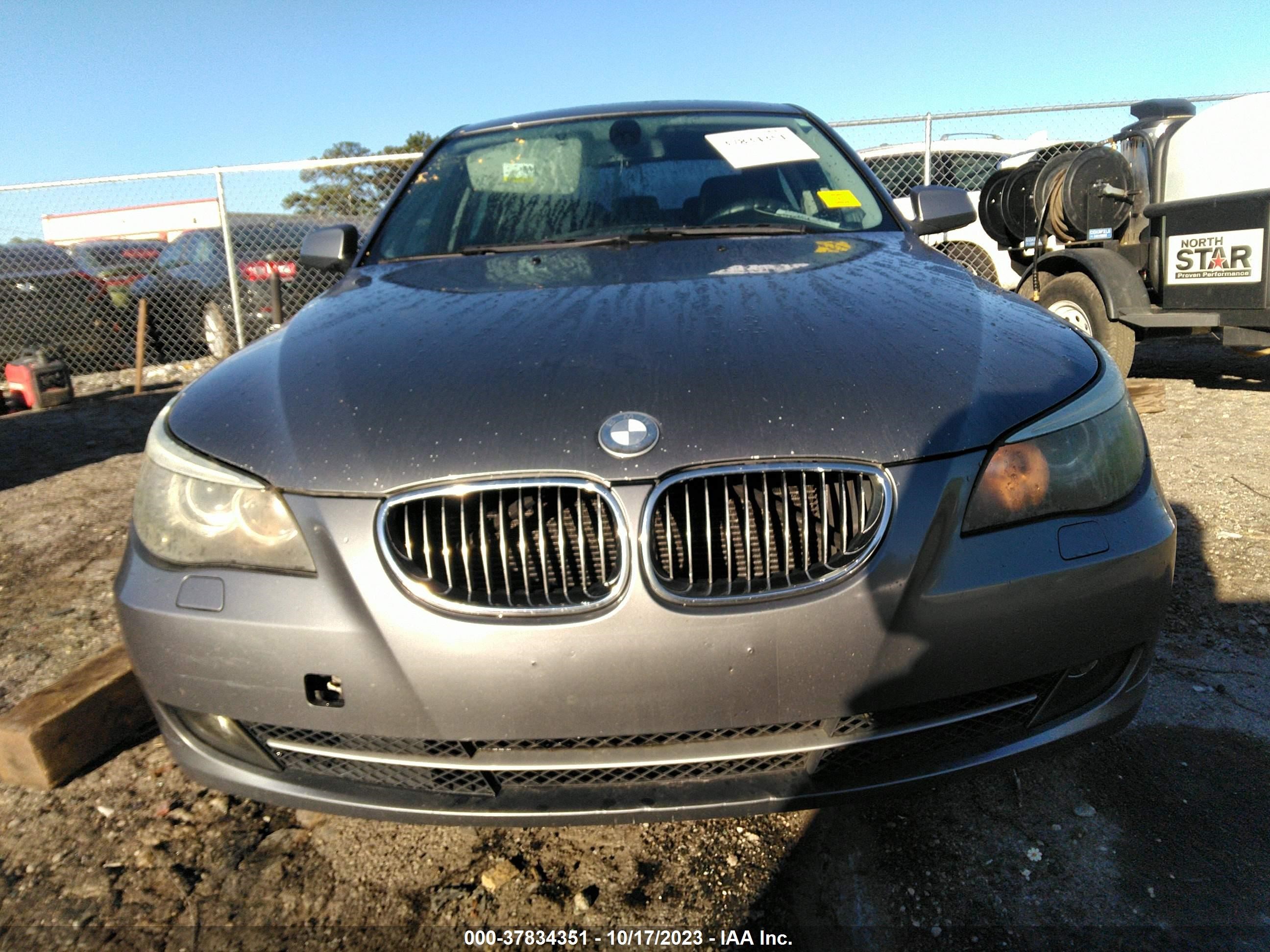 Photo 11 VIN: WBANU5C50AC460643 - BMW 5ER 