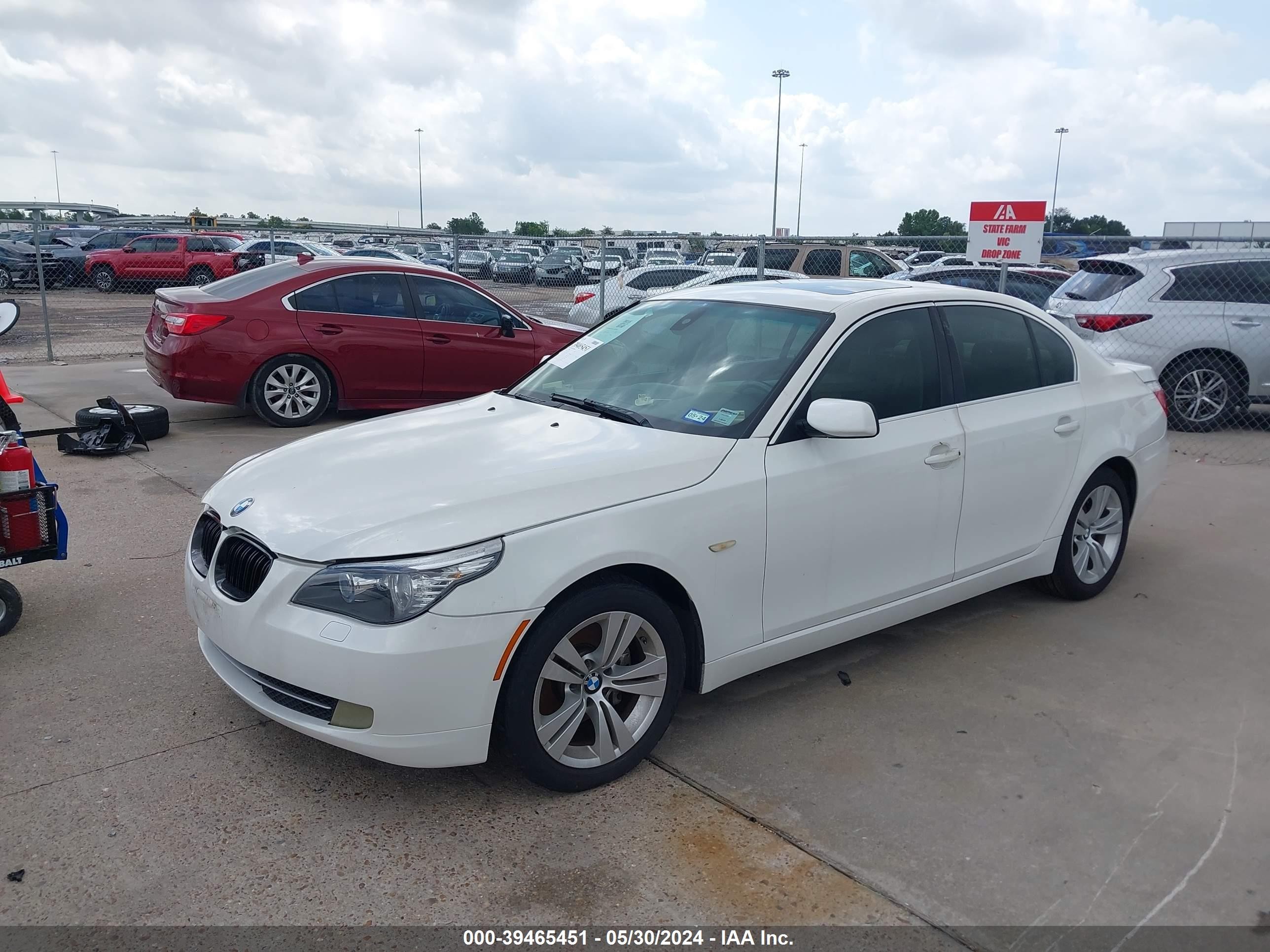 Photo 1 VIN: WBANU5C51AC125522 - BMW 5ER 