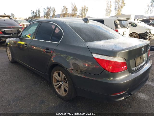 Photo 2 VIN: WBANU5C51AC365797 - BMW 528I 