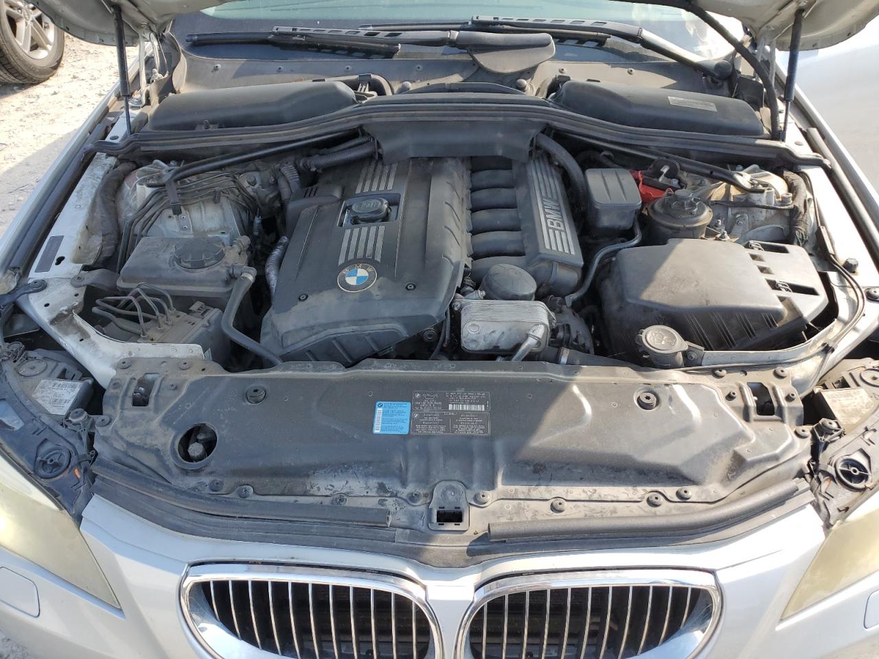 Photo 10 VIN: WBANU5C52AC442659 - BMW 5ER 