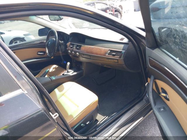 Photo 4 VIN: WBANU5C53AC126476 - BMW 528I 